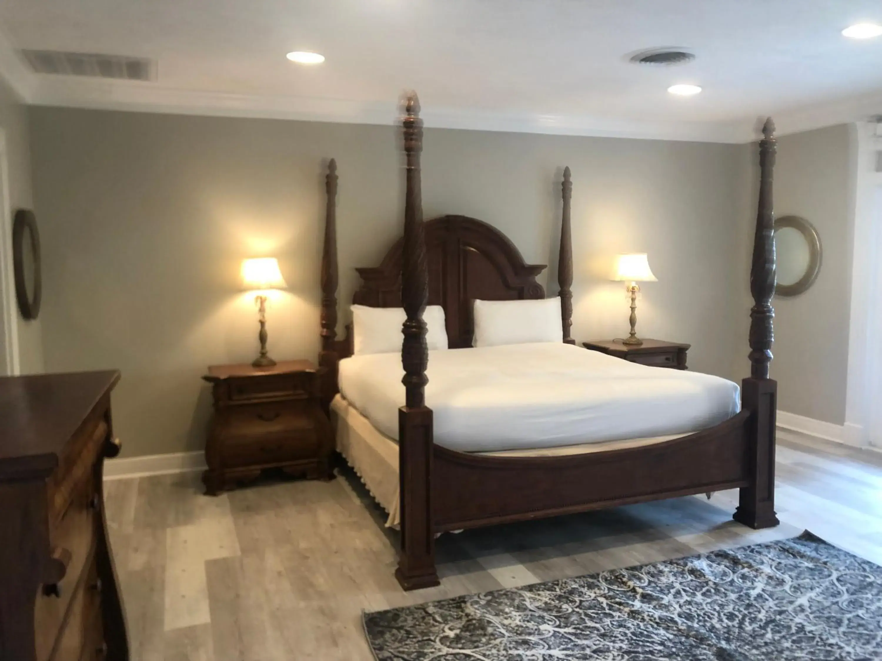 Bed in The Inn at Cedar Grove Bed in The Inn at Cedar Grove