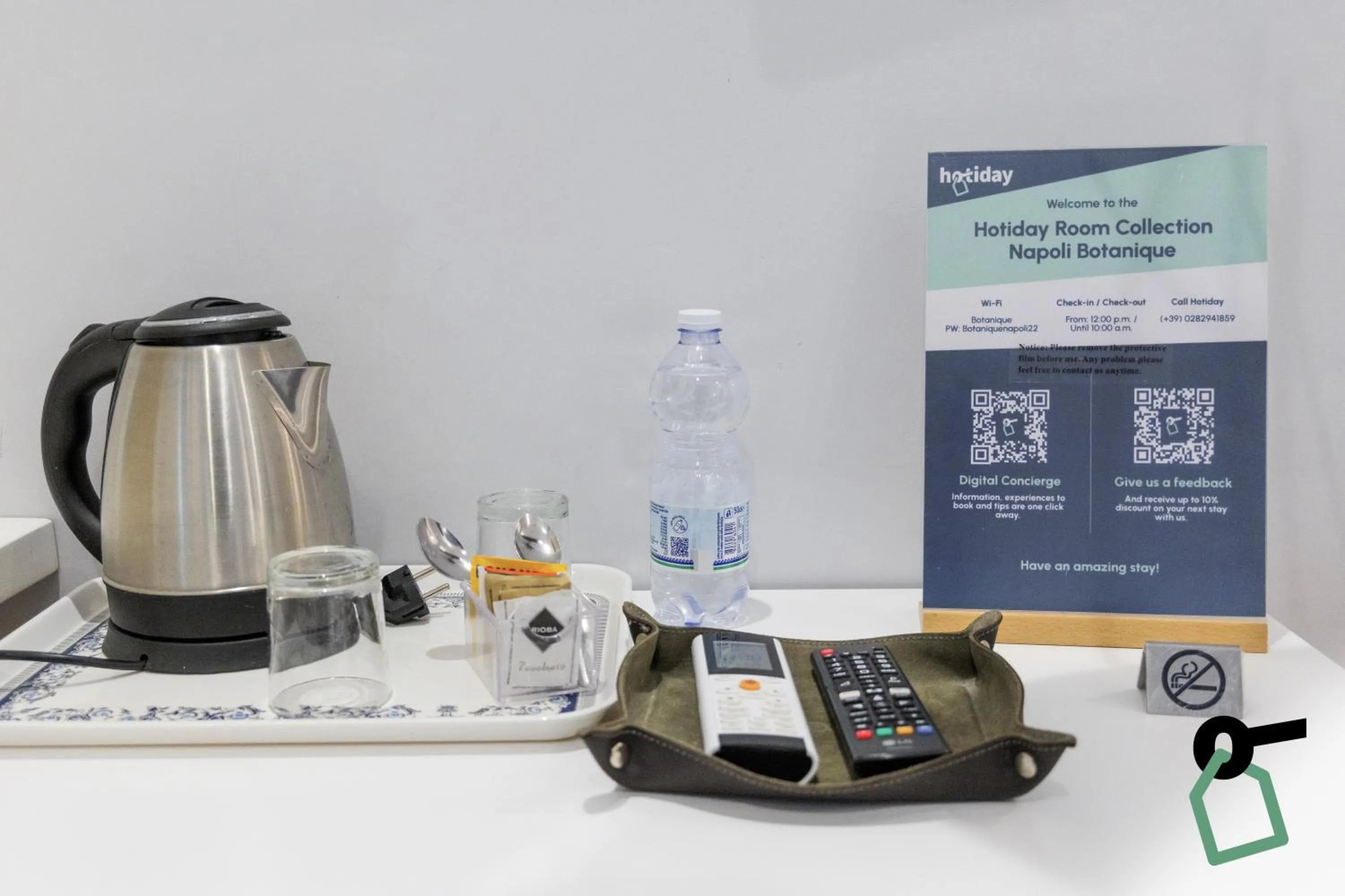 Coffee/tea facilities in HOTIDAY Room Collection - Napoli Botanique