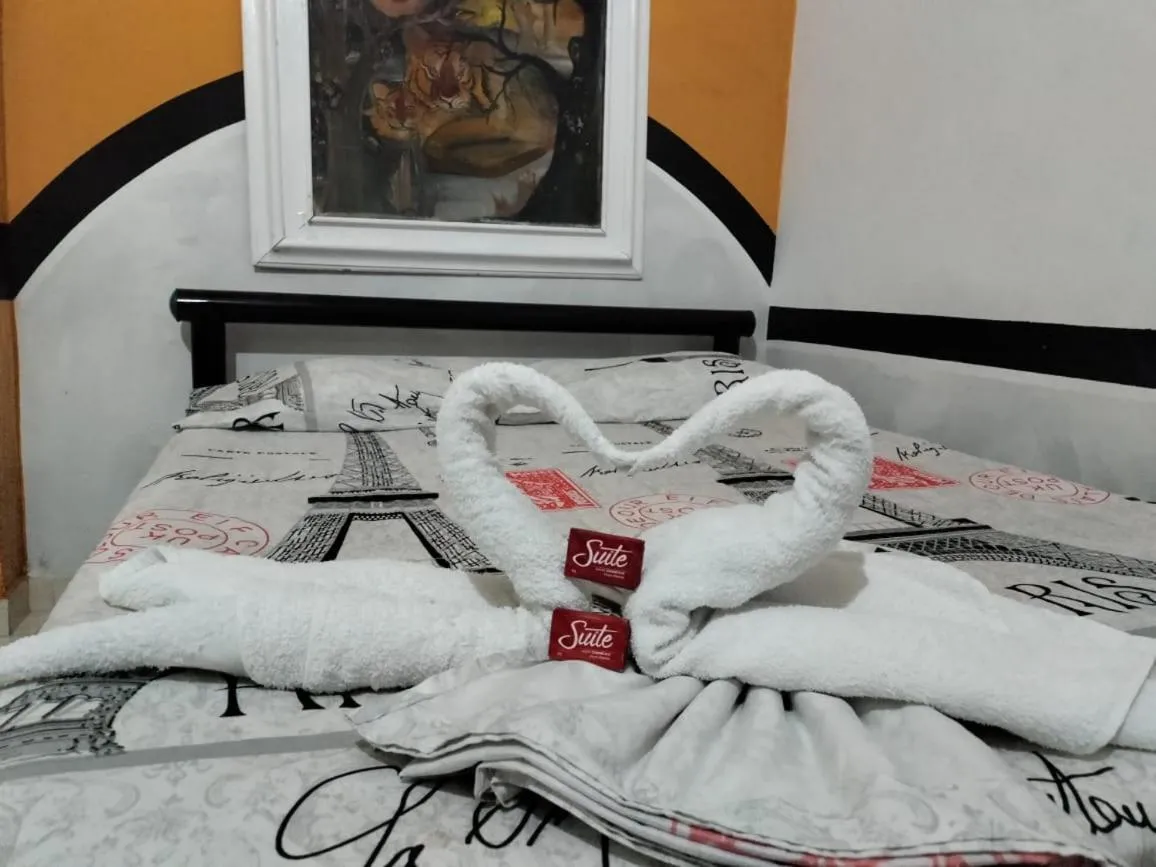 Bed in Hotel Plaza Confort Inn