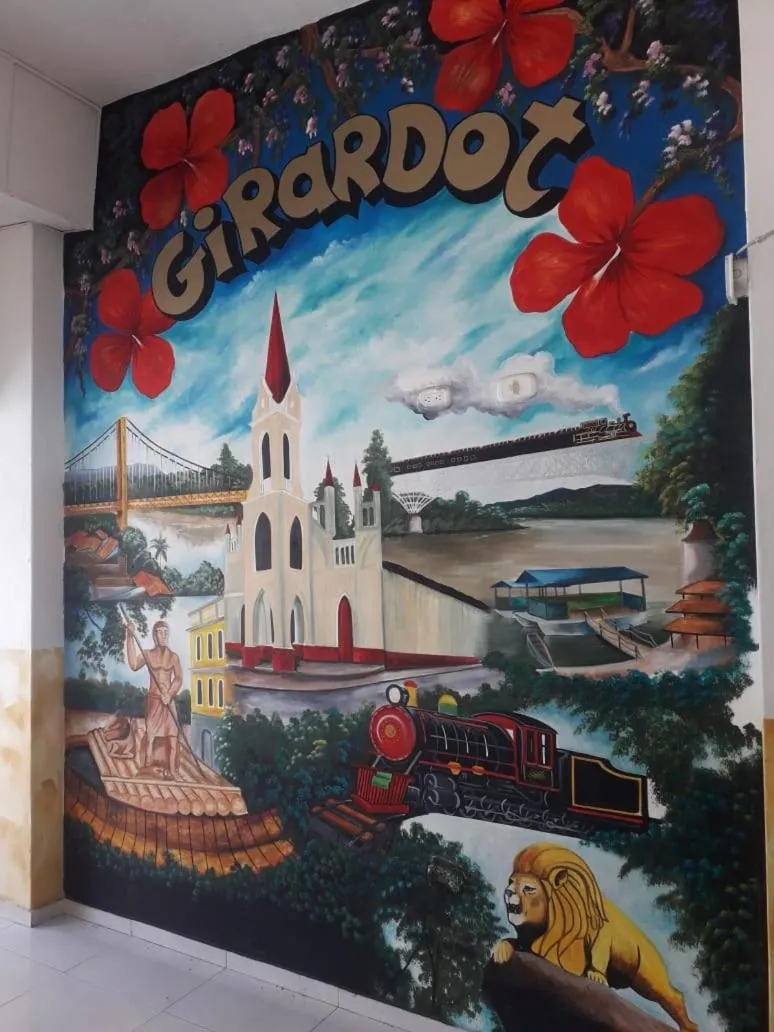 Hotel Plaza Confort Inn