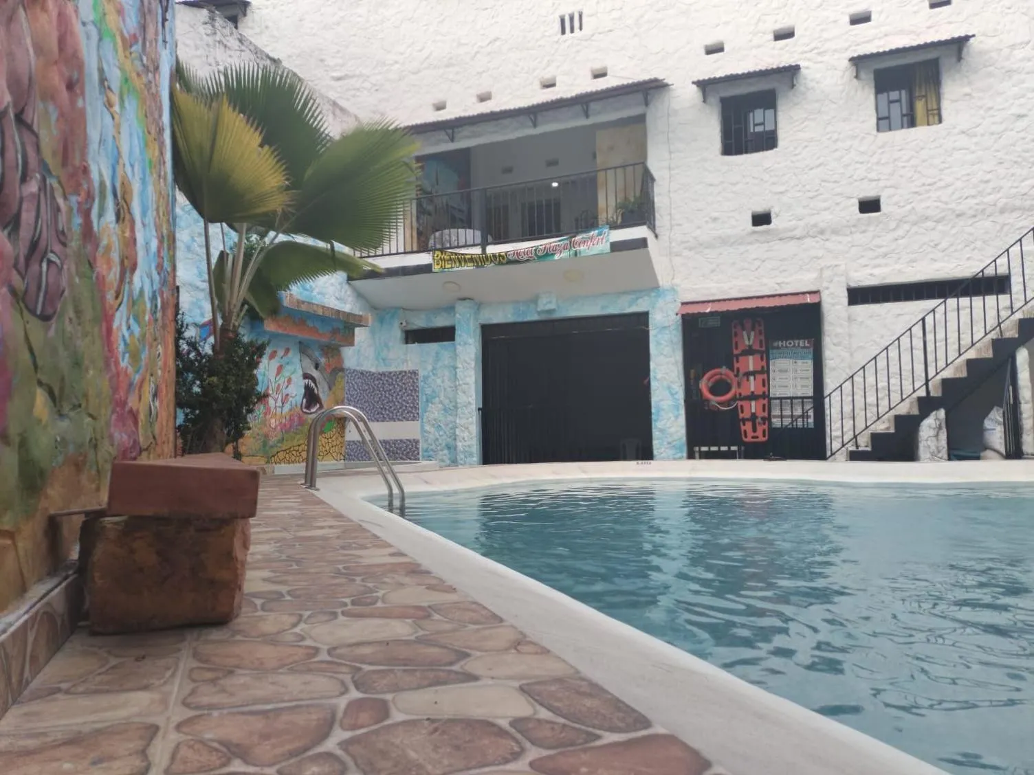 Hotel Plaza Confort Inn
