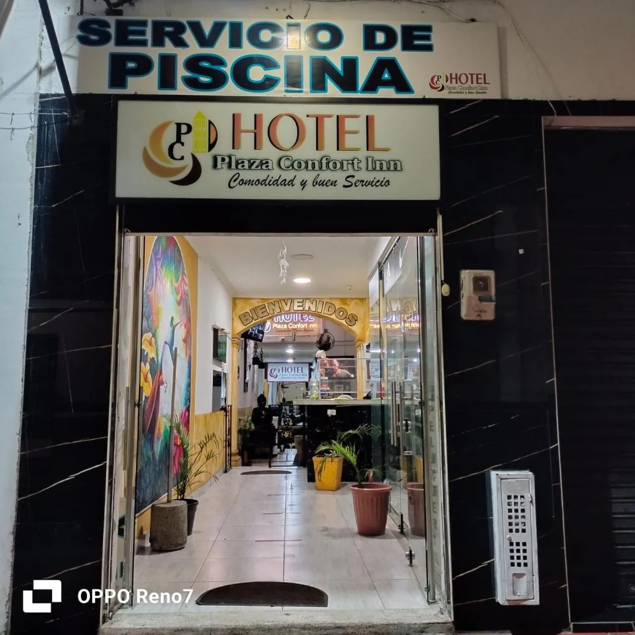 Lobby or reception in Hotel Plaza Confort Inn