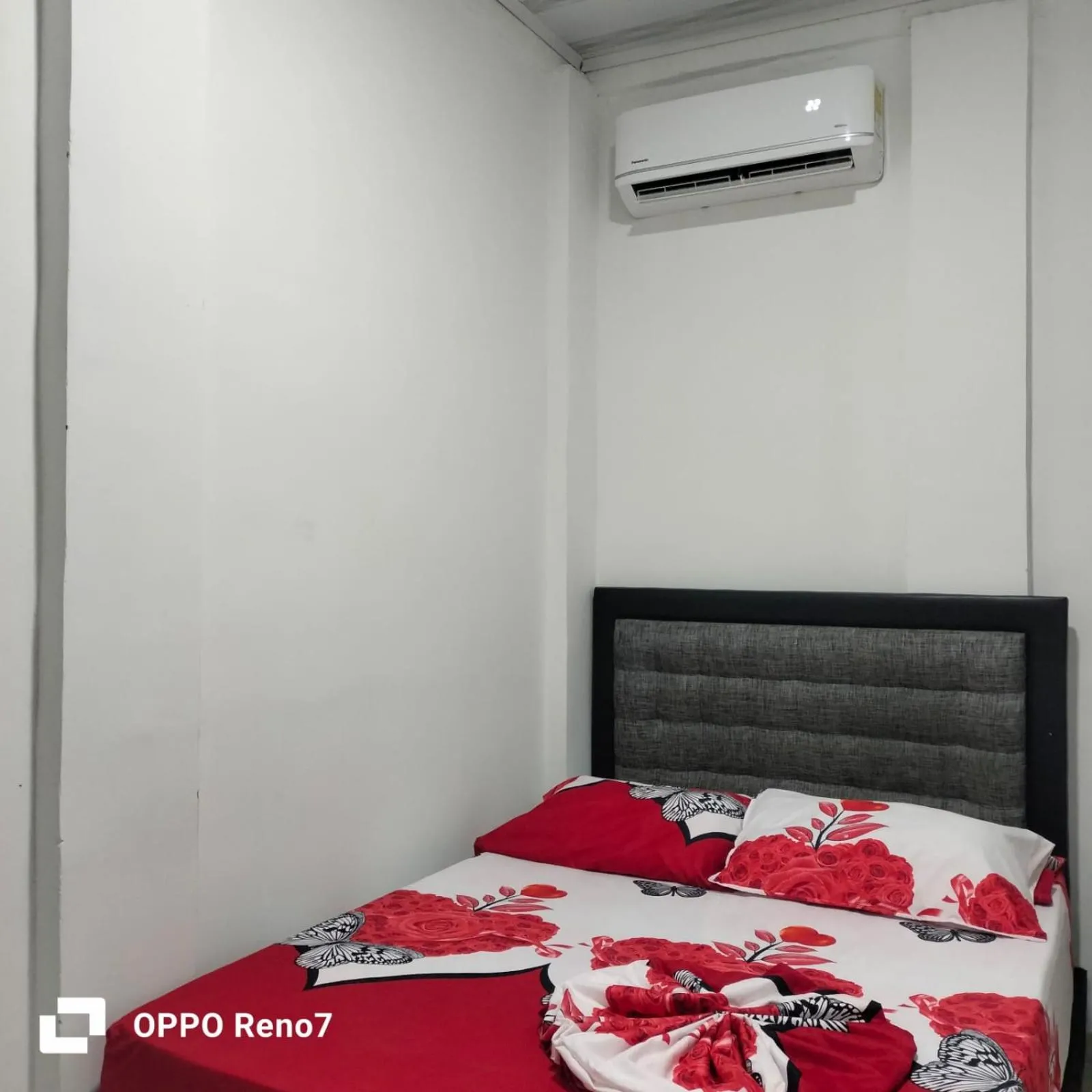 Bed in Hotel Plaza Confort Inn