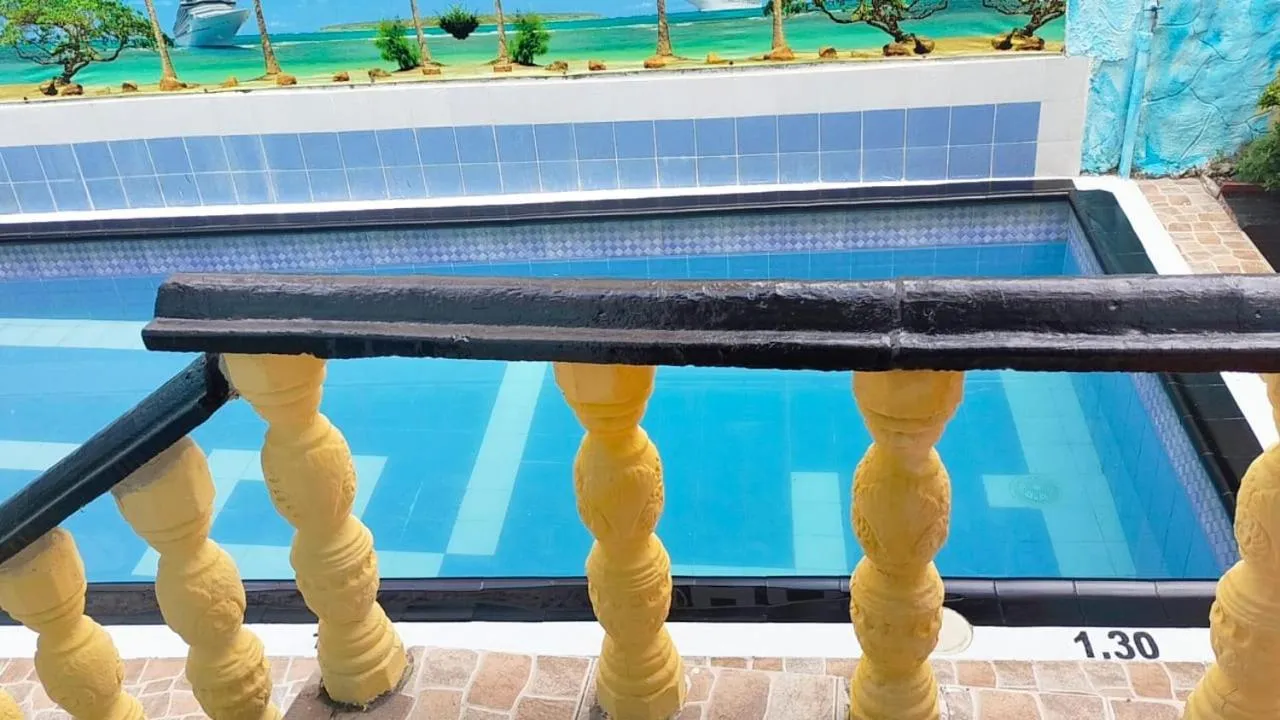 Hotel Plaza Confort Inn