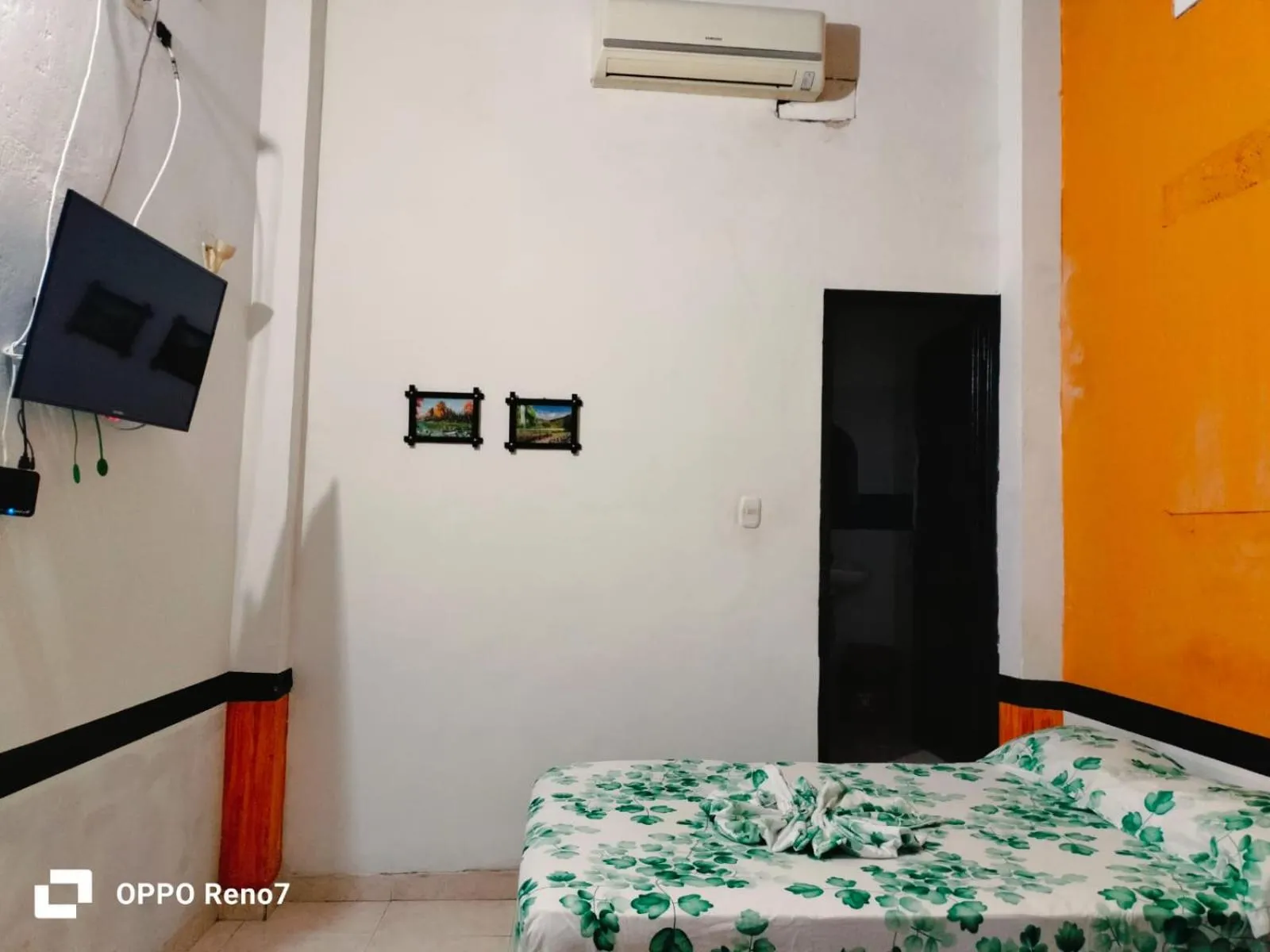 Bed in Hotel Plaza Confort Inn