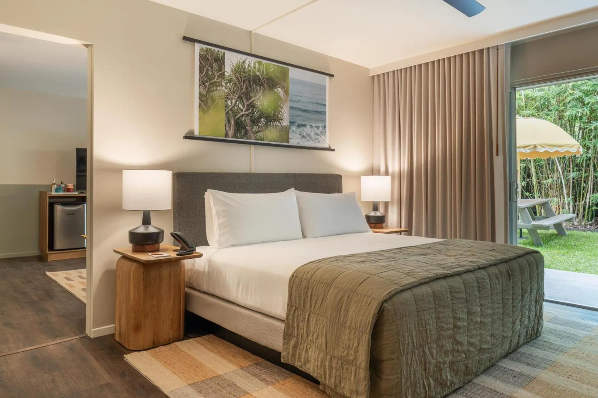 Bed in PACIFIC 19 Kona