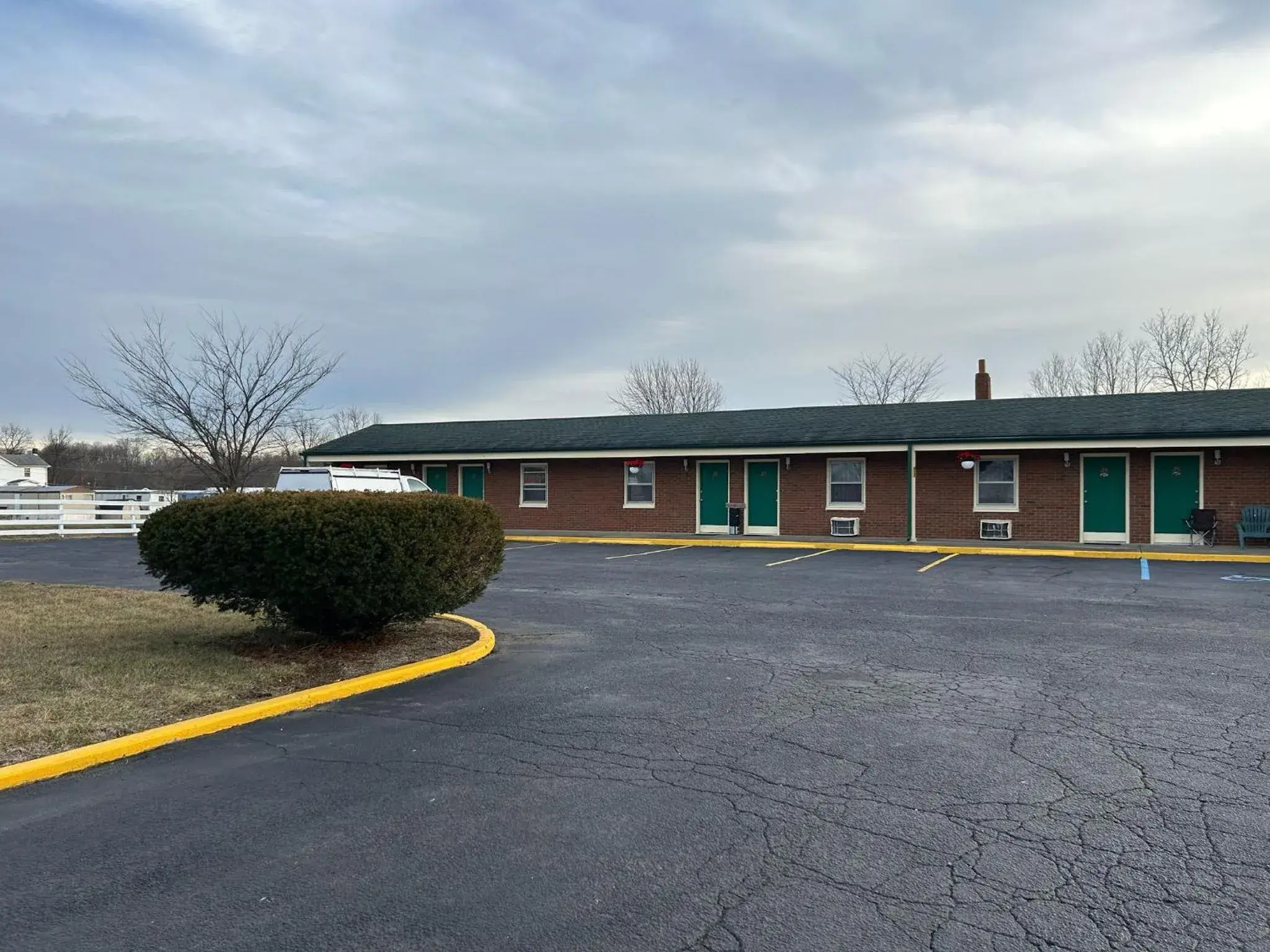 Property building in Hillcrest Motel by Oyo Aurora near Lawrenceburg Property building in Hillcrest Motel by Oyo Aurora near Lawrenceburg