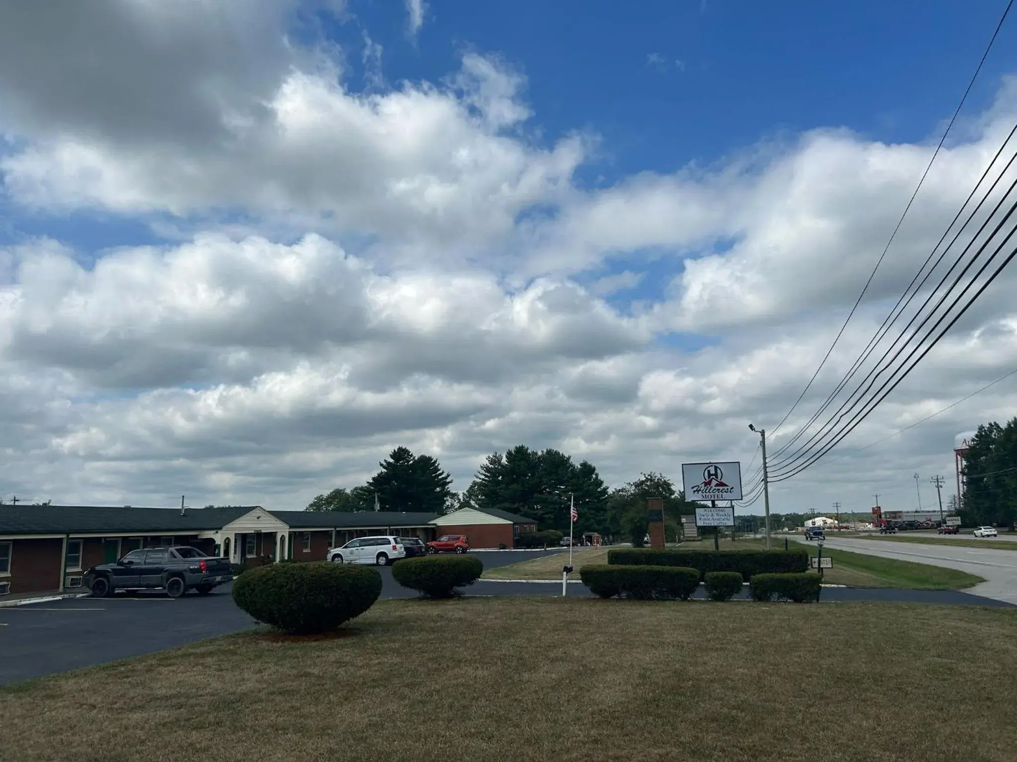 Property building in Hillcrest Motel by Oyo Aurora near Lawrenceburg Property building in Hillcrest Motel by Oyo Aurora near Lawrenceburg