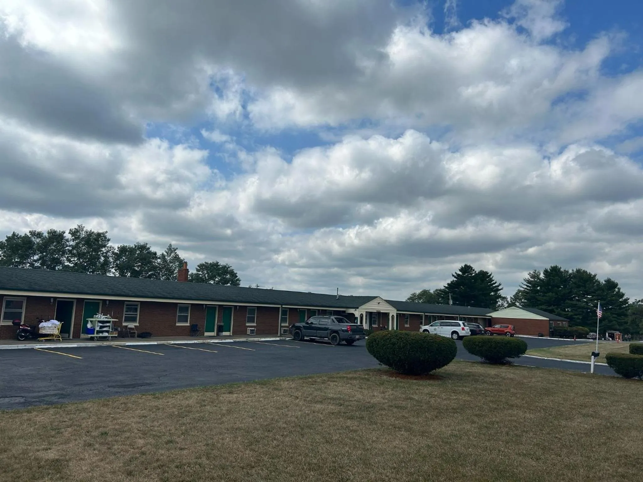 Facade/entrance in Hillcrest Motel by Oyo Aurora near Lawrenceburg