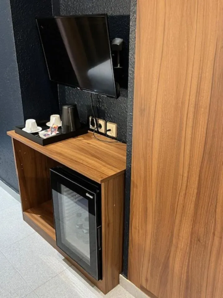 room service in Hotel Aneto