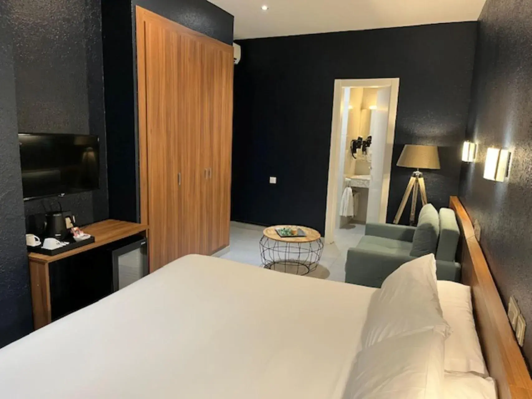 Photo of the whole room, Bed in Hotel Aneto Photo of the whole room, Bed in Hotel Aneto