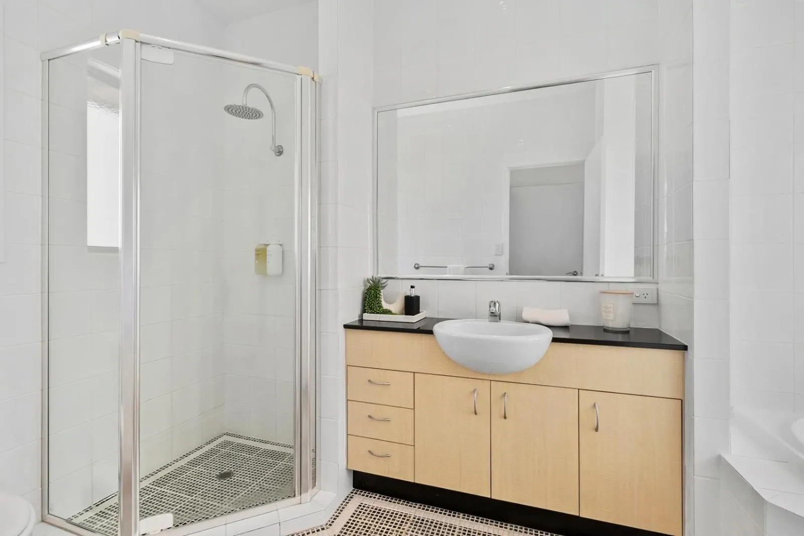 Shower in Noosa Dreaming
