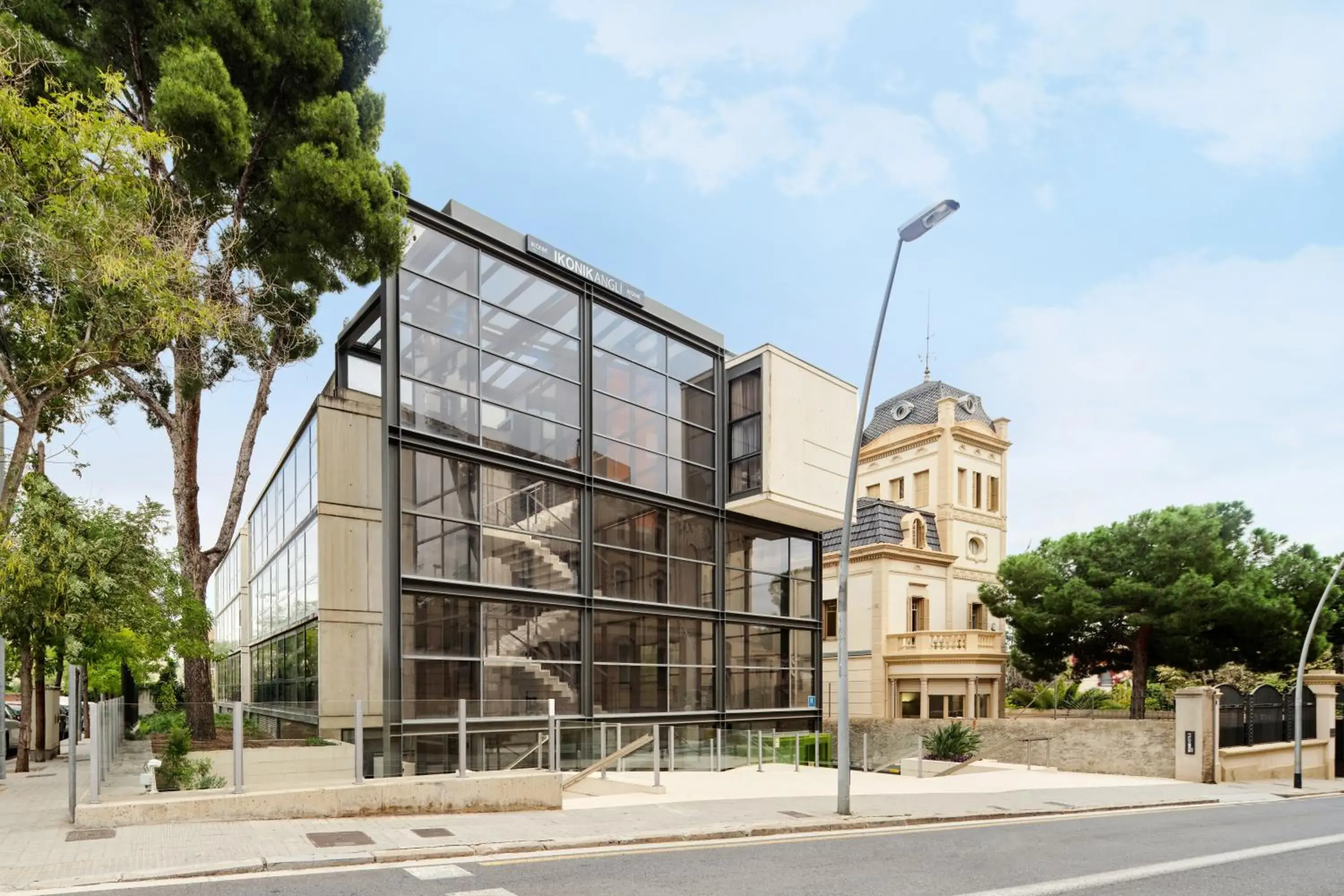 Facade/entrance in Ikonik Anglí Facade/entrance in Ikonik Anglí