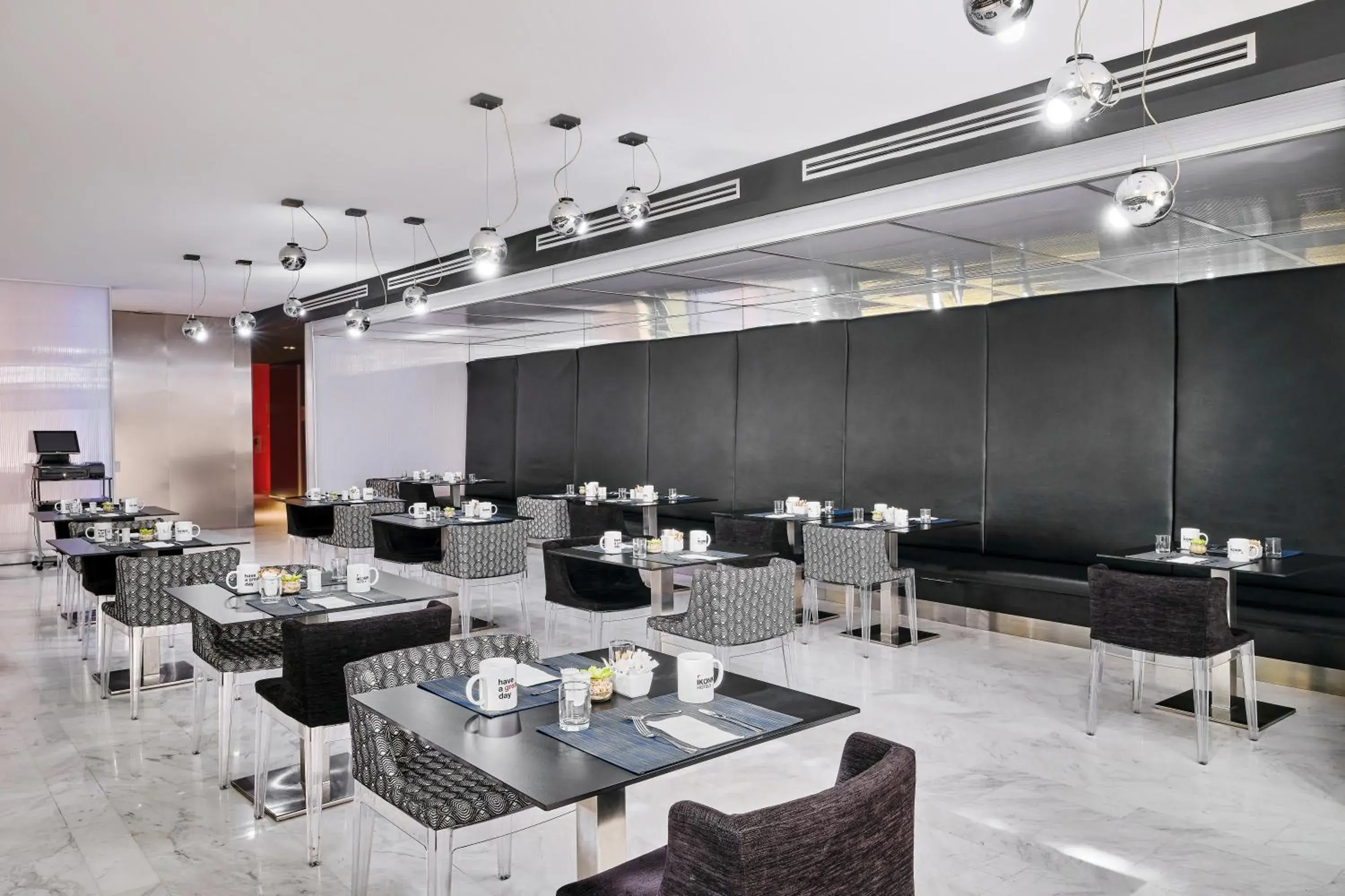 Lounge or bar in Ikonik Anglí Lounge or bar in Ikonik Anglí