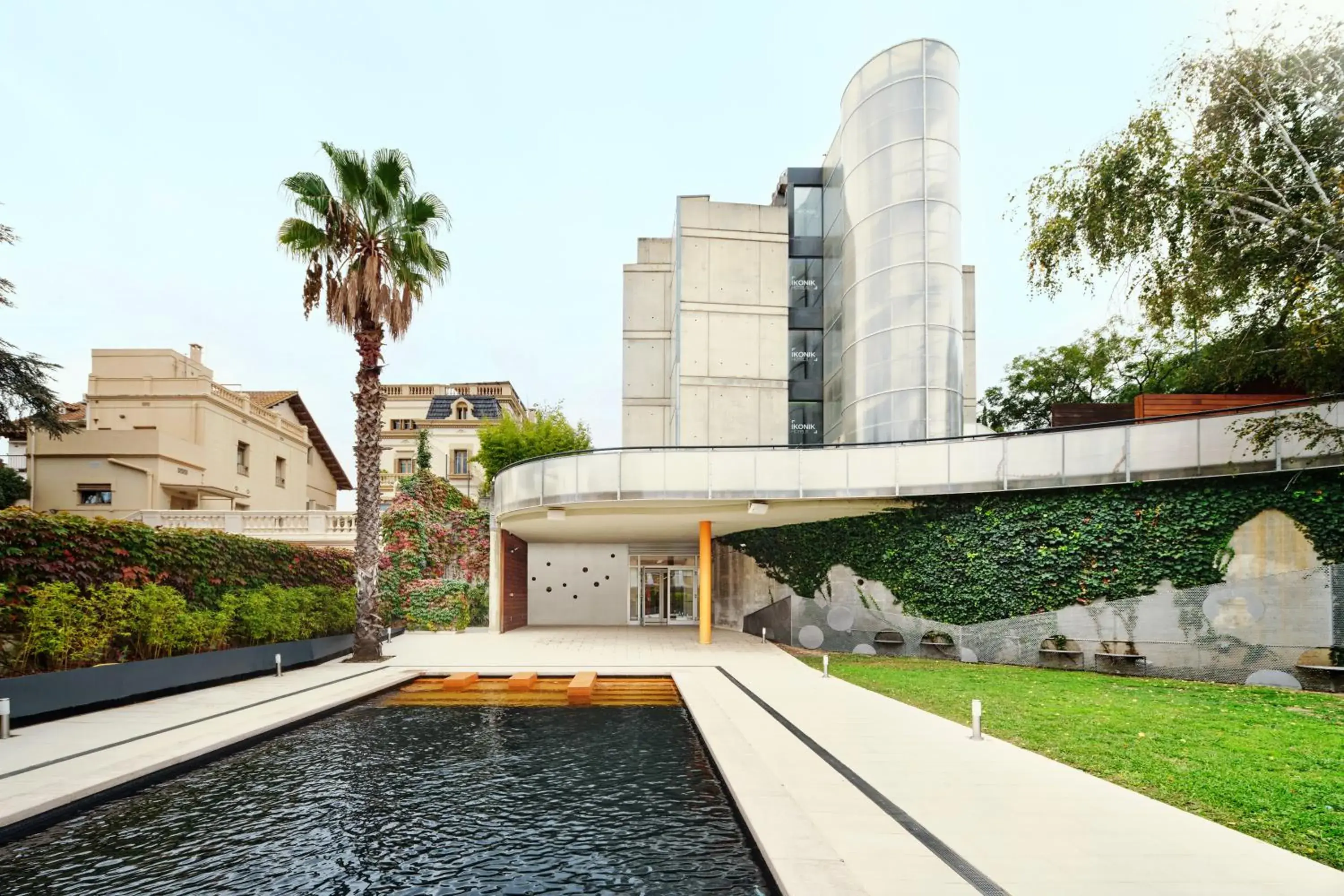 Facade/entrance in Ikonik Anglí Facade/entrance in Ikonik Anglí