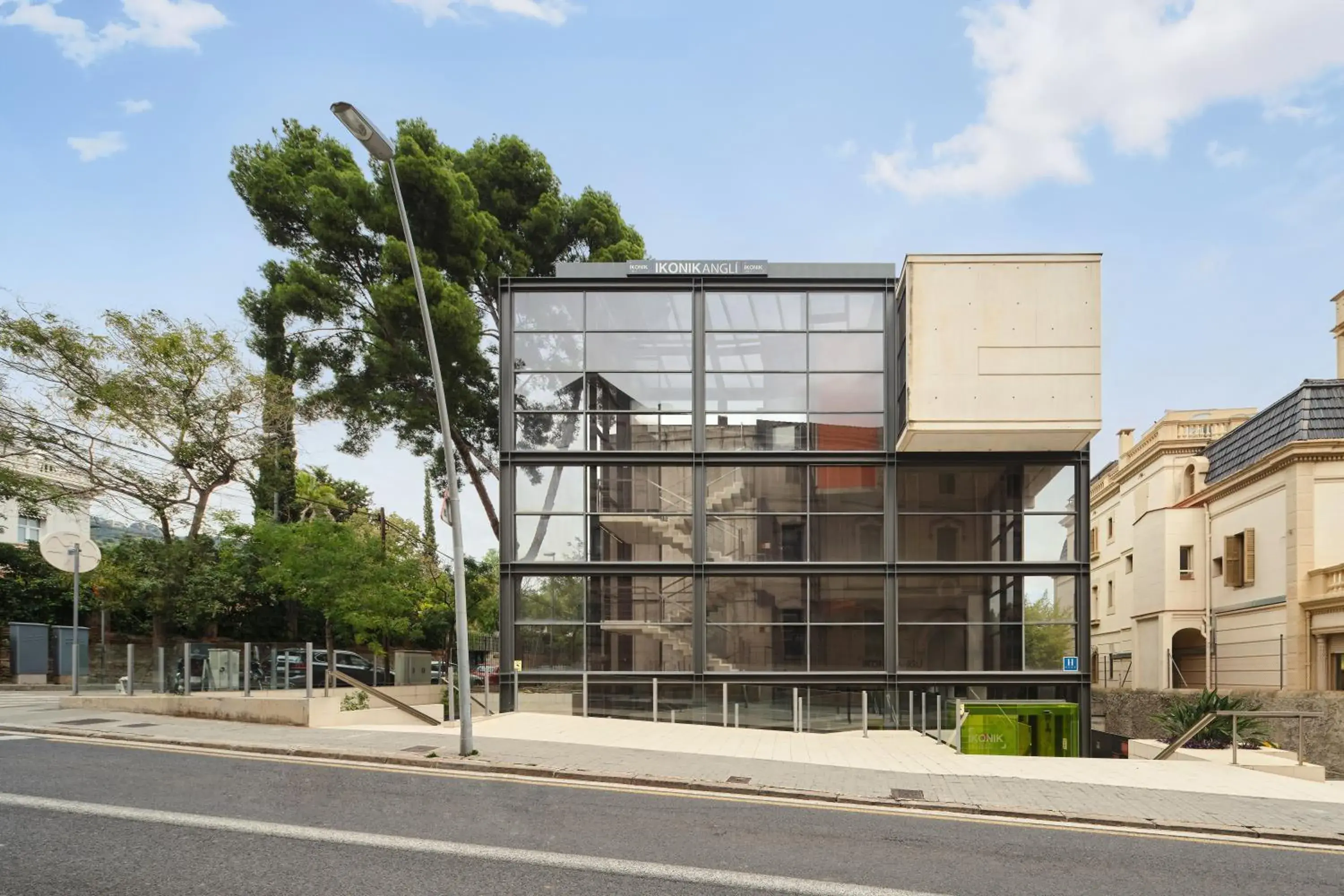 Facade/entrance in Ikonik Anglí Facade/entrance in Ikonik Anglí