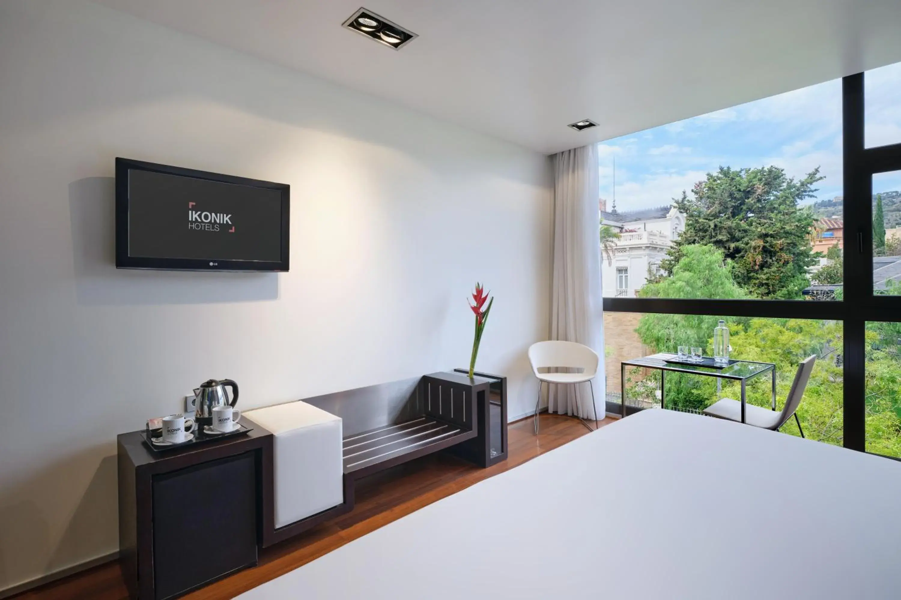 Bed in Ikonik Anglí Bed in Ikonik Anglí