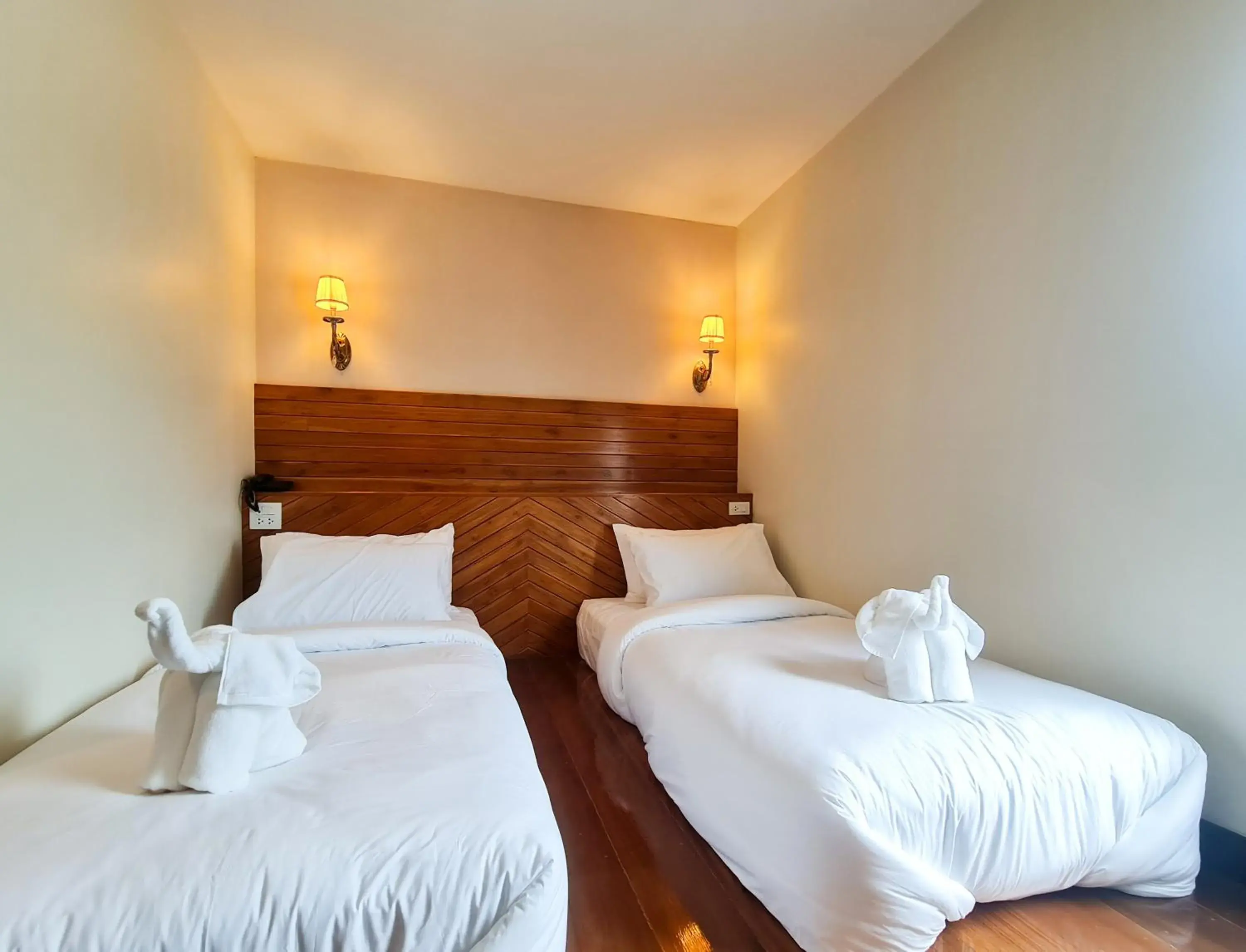 Bed in The Peace River Kwai Bed in The Peace River Kwai