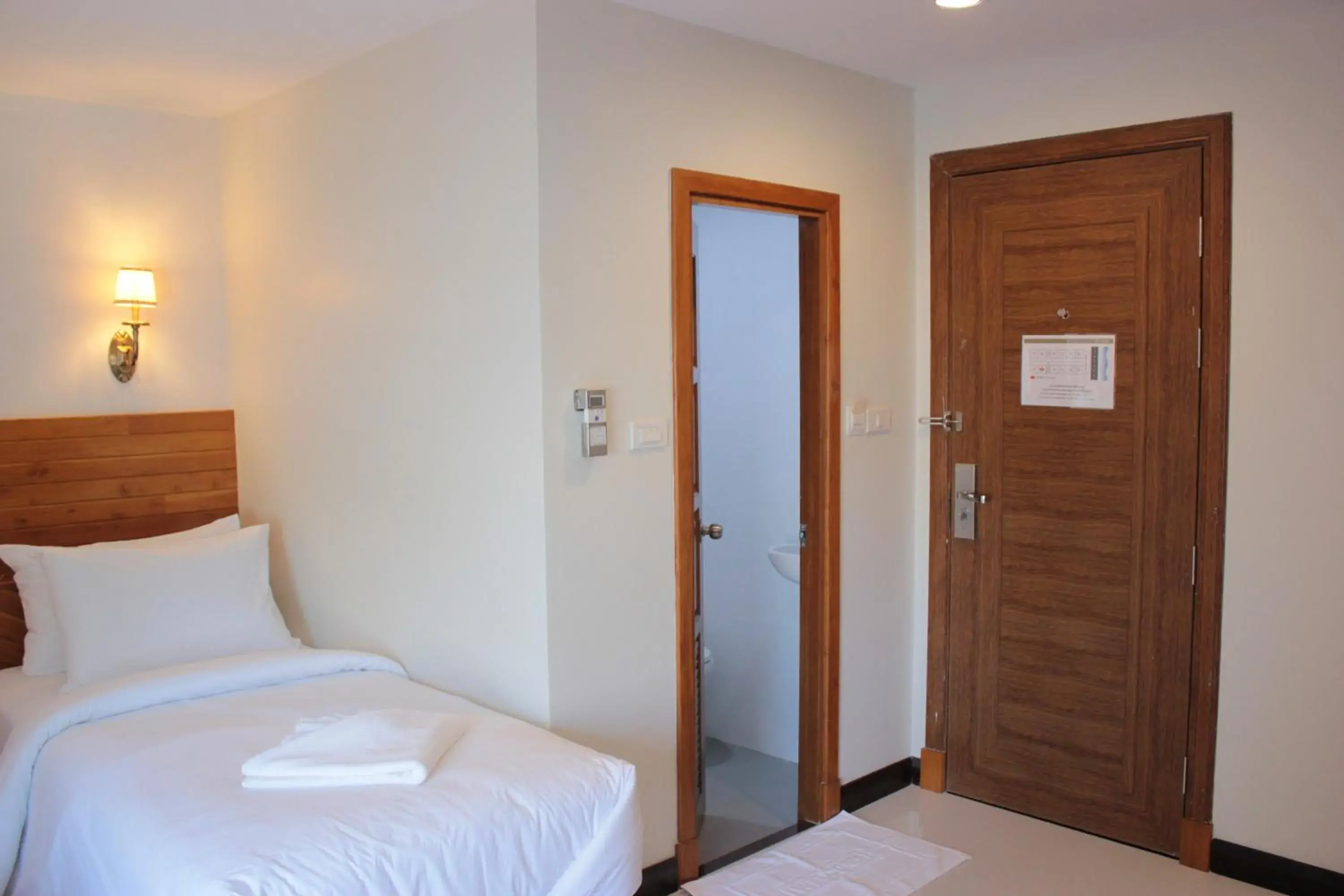 Bed in The Peace River Kwai Bed in The Peace River Kwai