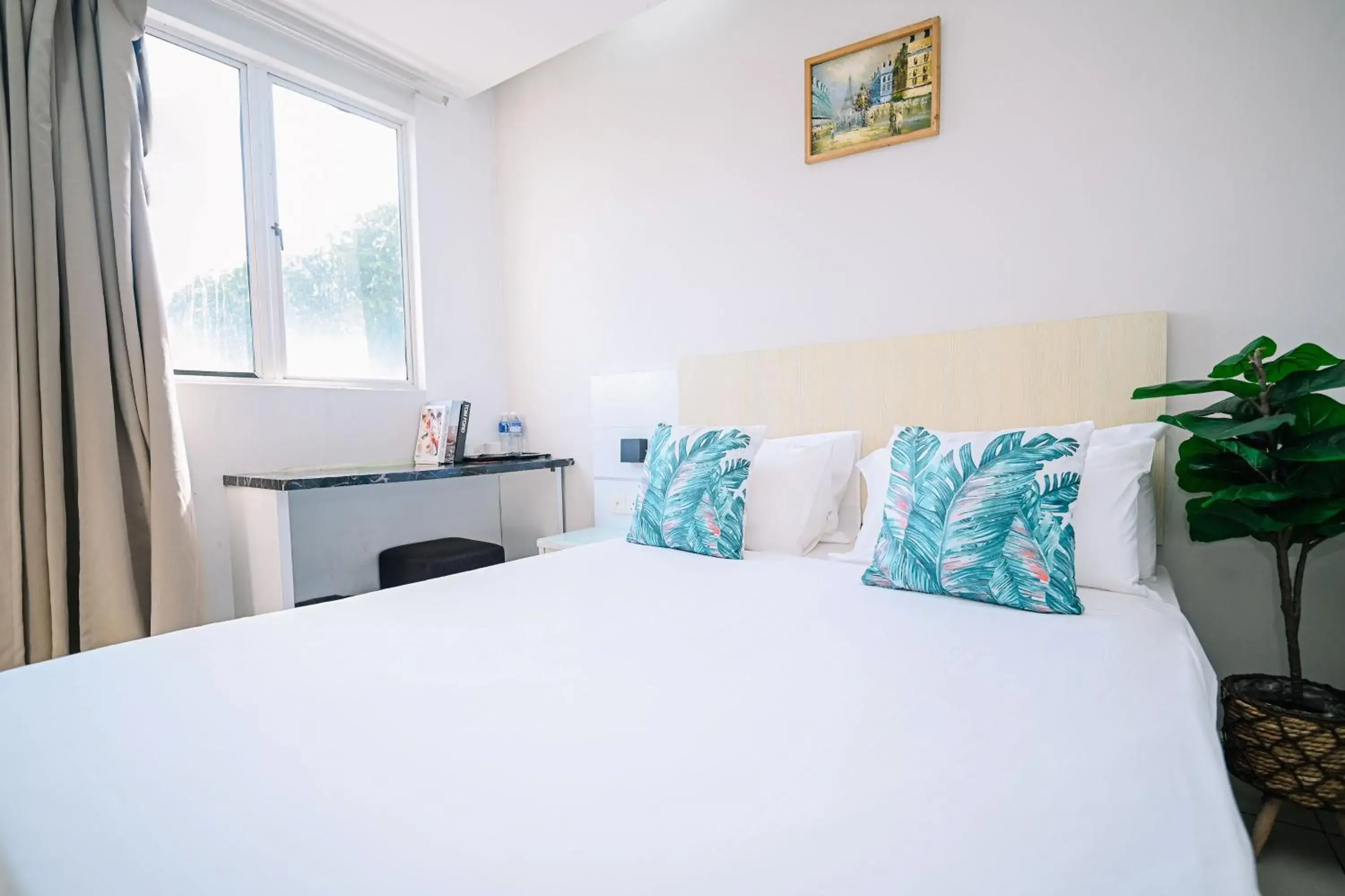 Bed in Swing & Pillows - Subang SS15 Bed in Swing & Pillows - Subang SS15