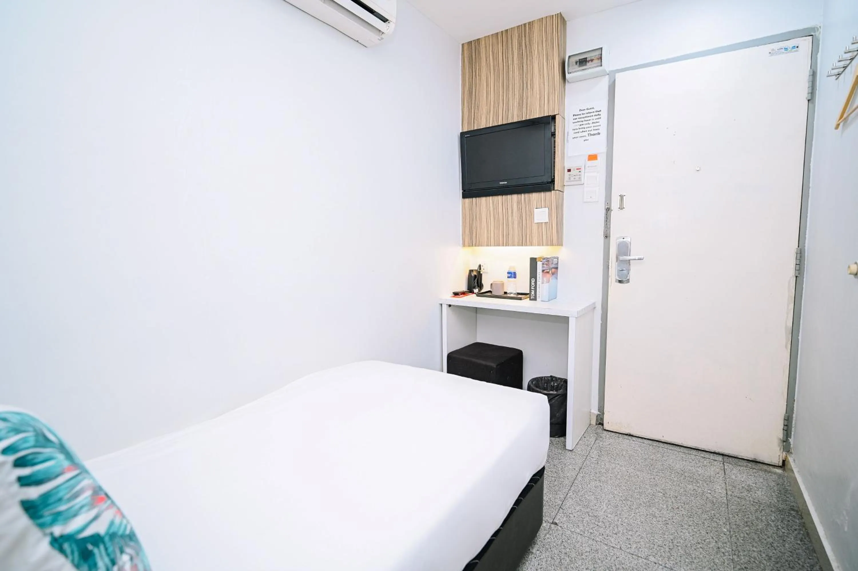 Bed in Swing & Pillows - Subang SS15