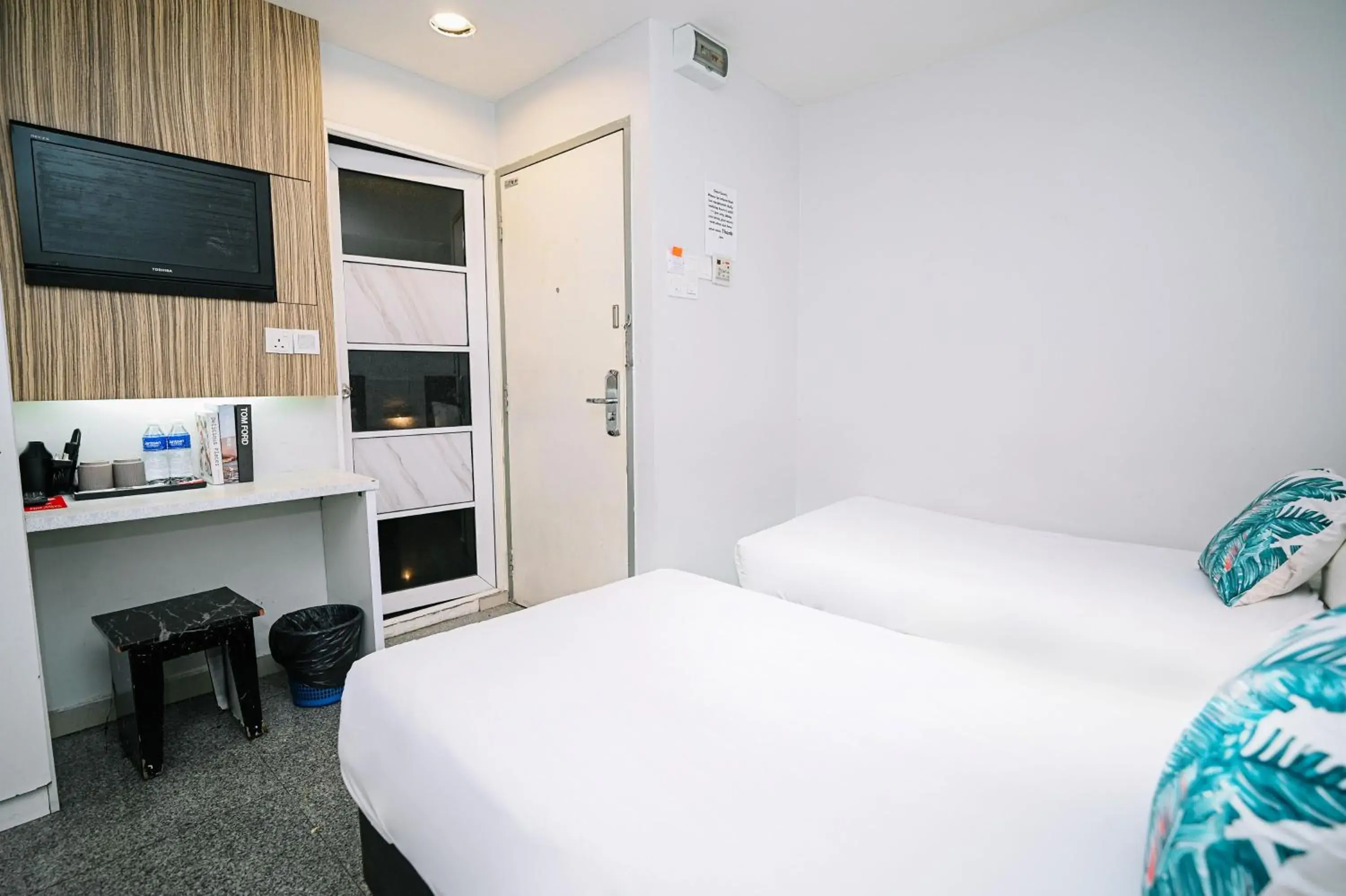 Bed in Swing & Pillows - Subang SS15 Bed in Swing & Pillows - Subang SS15