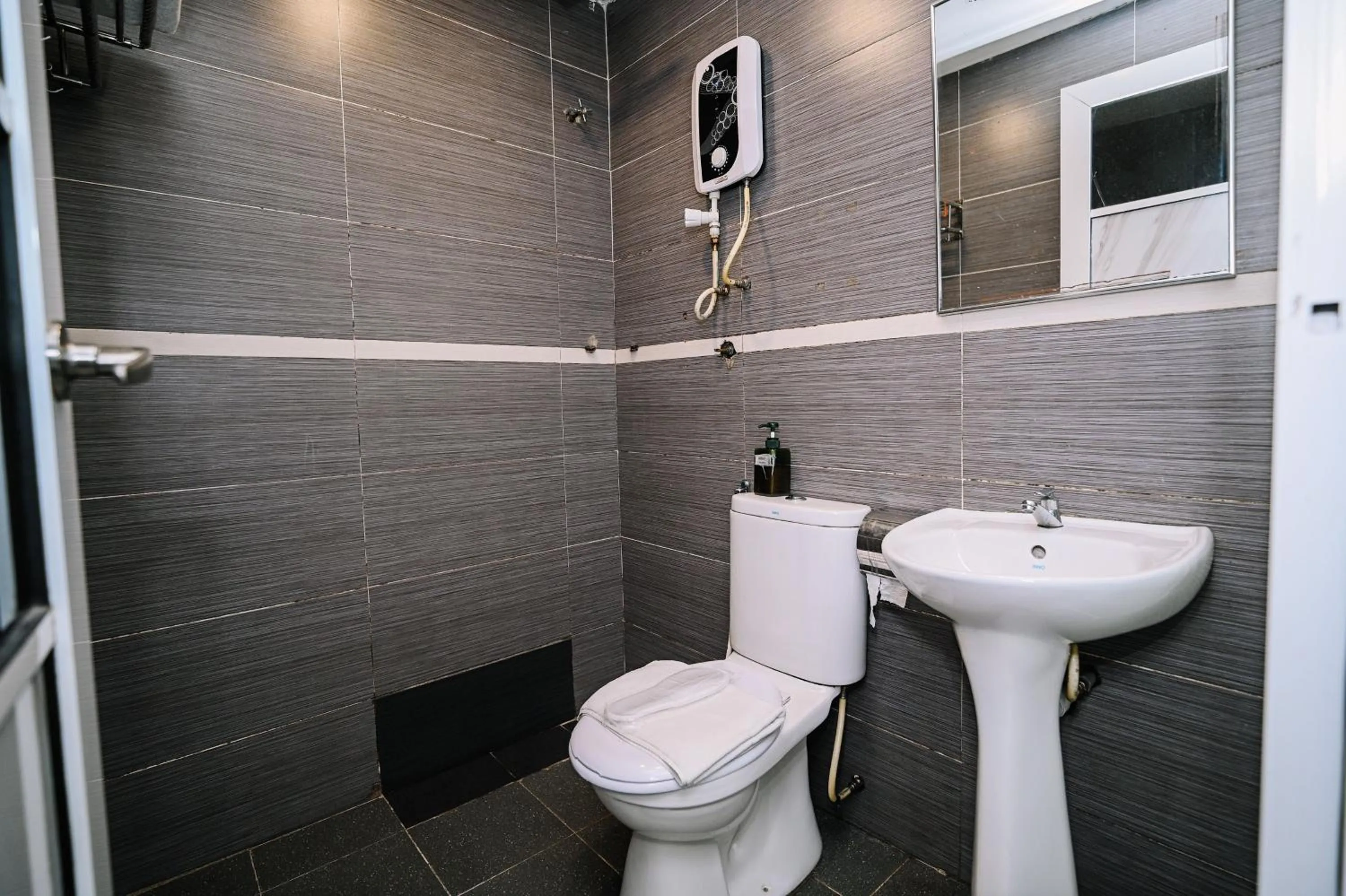 Swing & Pillows - Subang SS15