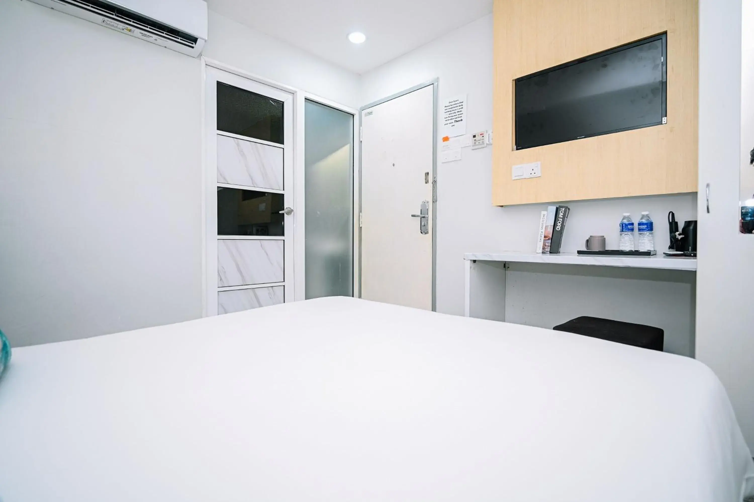 Bed in Swing & Pillows - Subang SS15 Bed in Swing & Pillows - Subang SS15