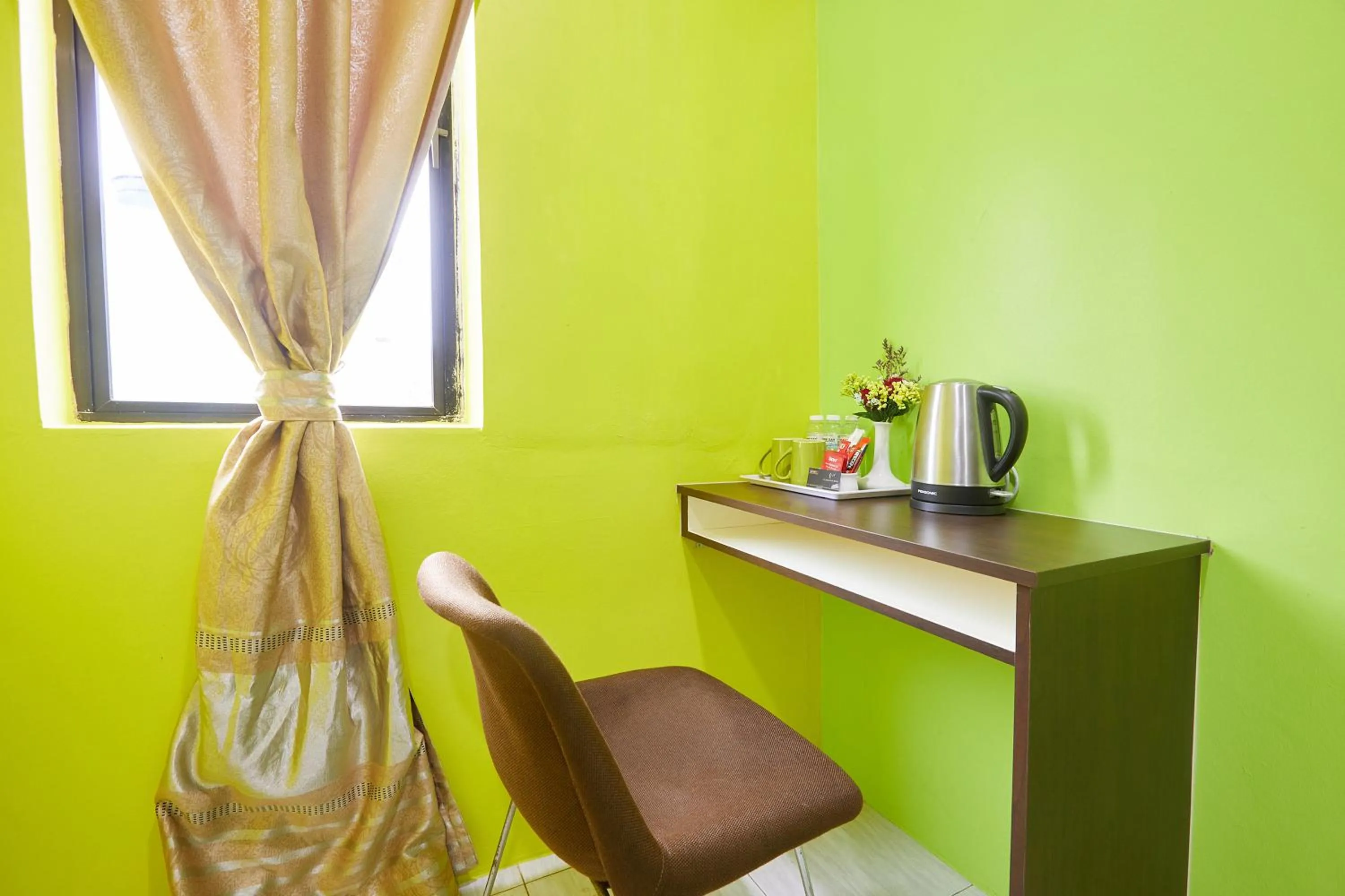 Coffee/tea facilities in SY JERANTUT HOTEL