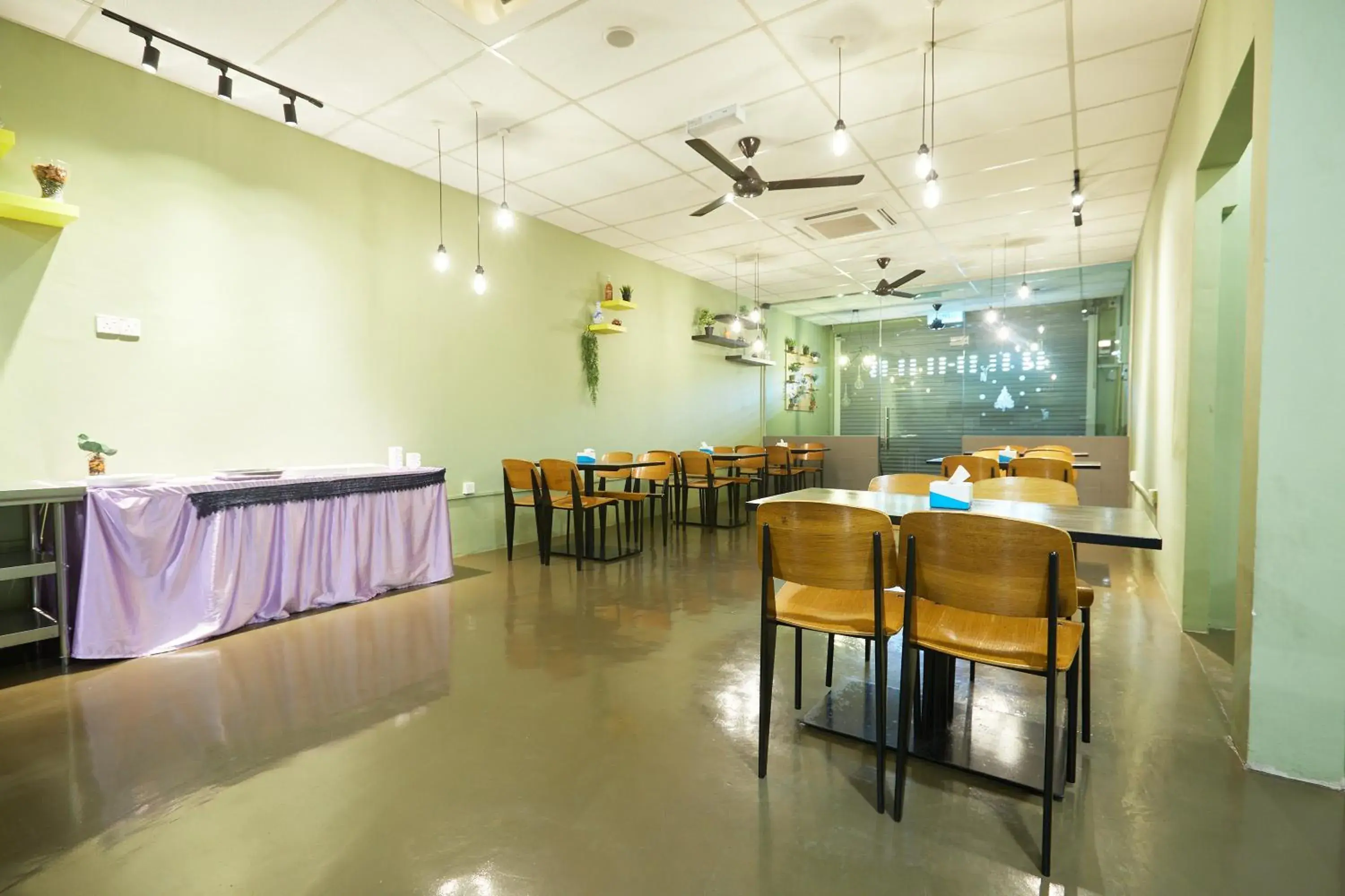 Restaurant/places to eat in SY JERANTUT HOTEL Restaurant/places to eat in SY JERANTUT HOTEL