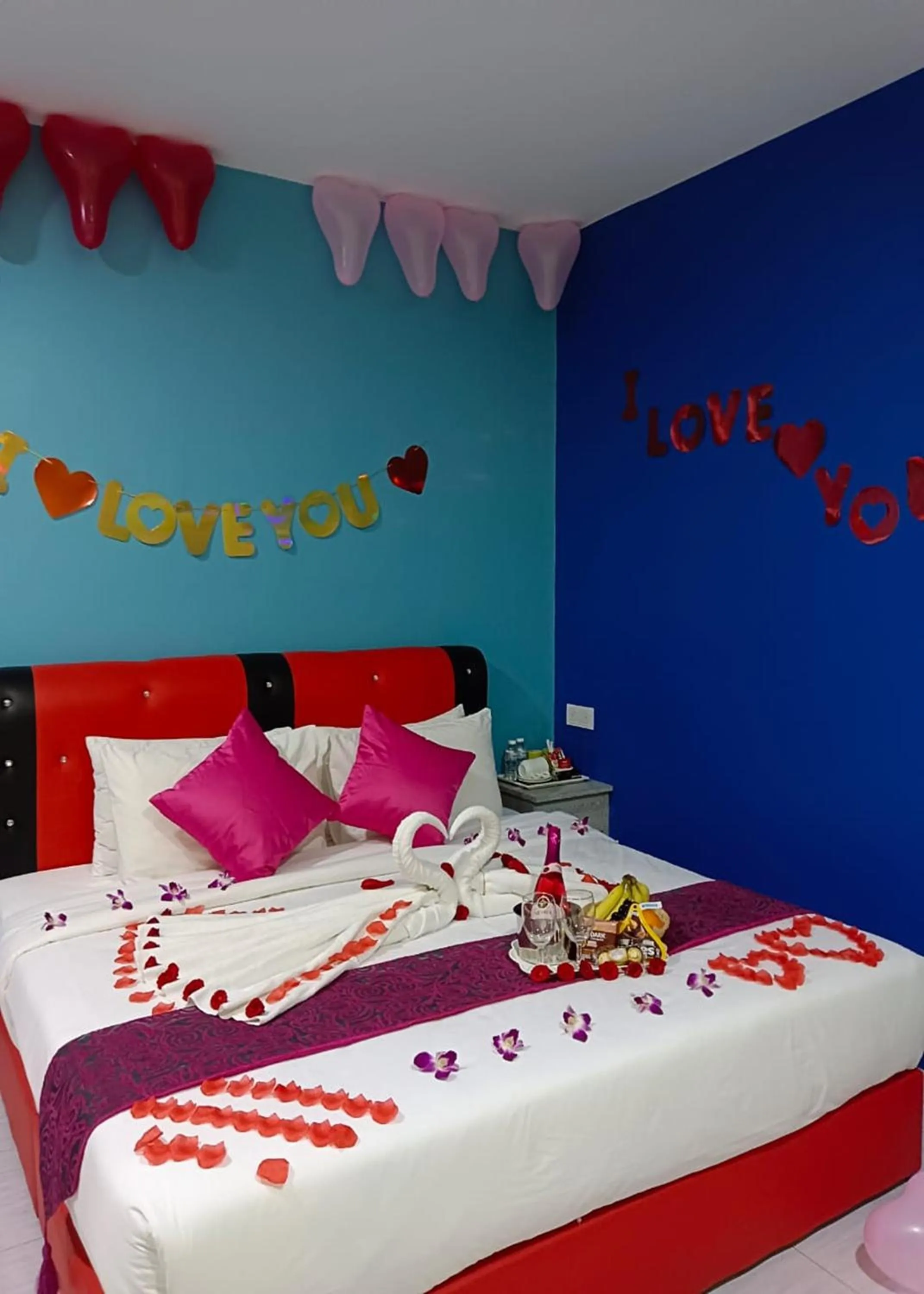 Bed in SY JERANTUT HOTEL