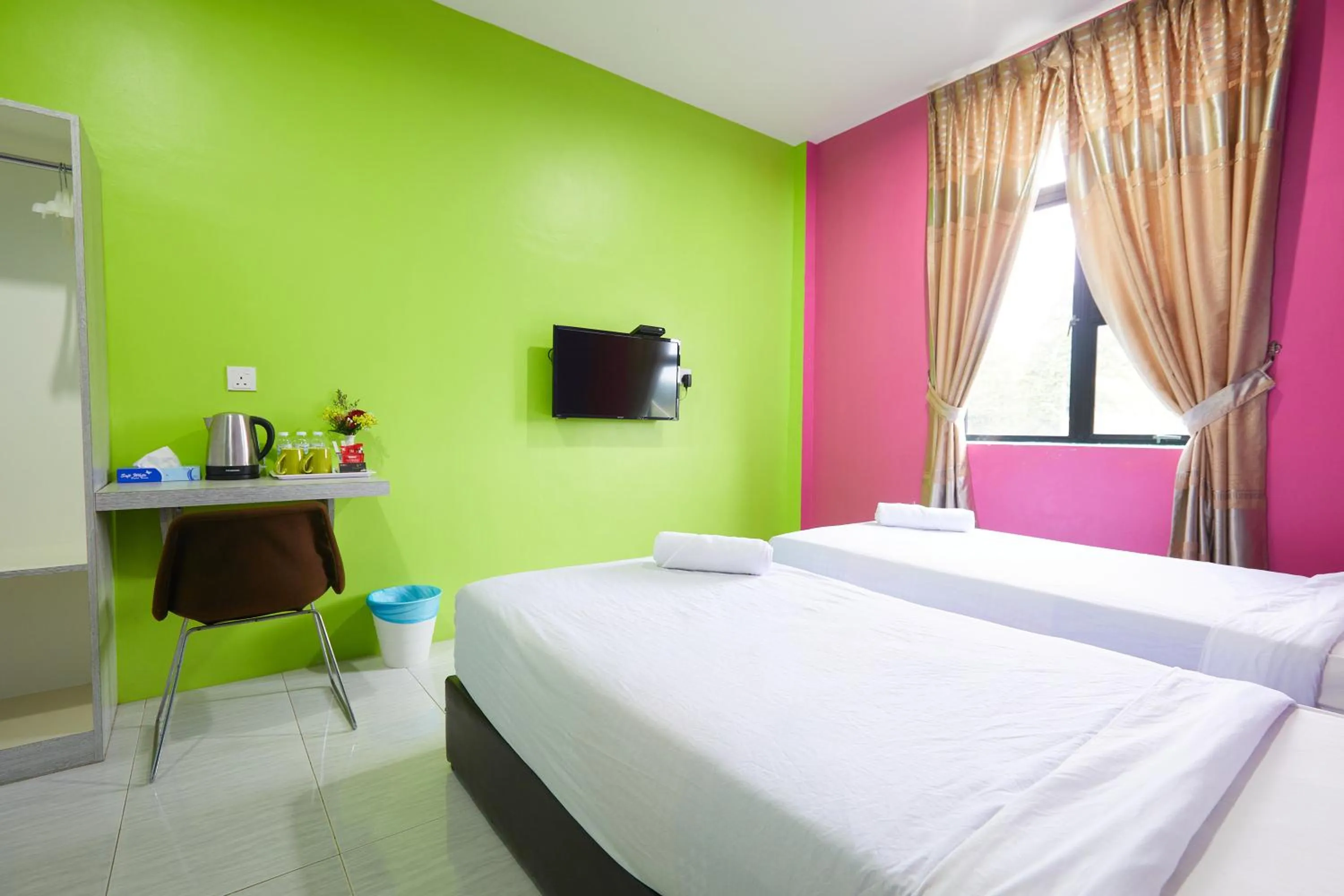 Bed in SY JERANTUT HOTEL