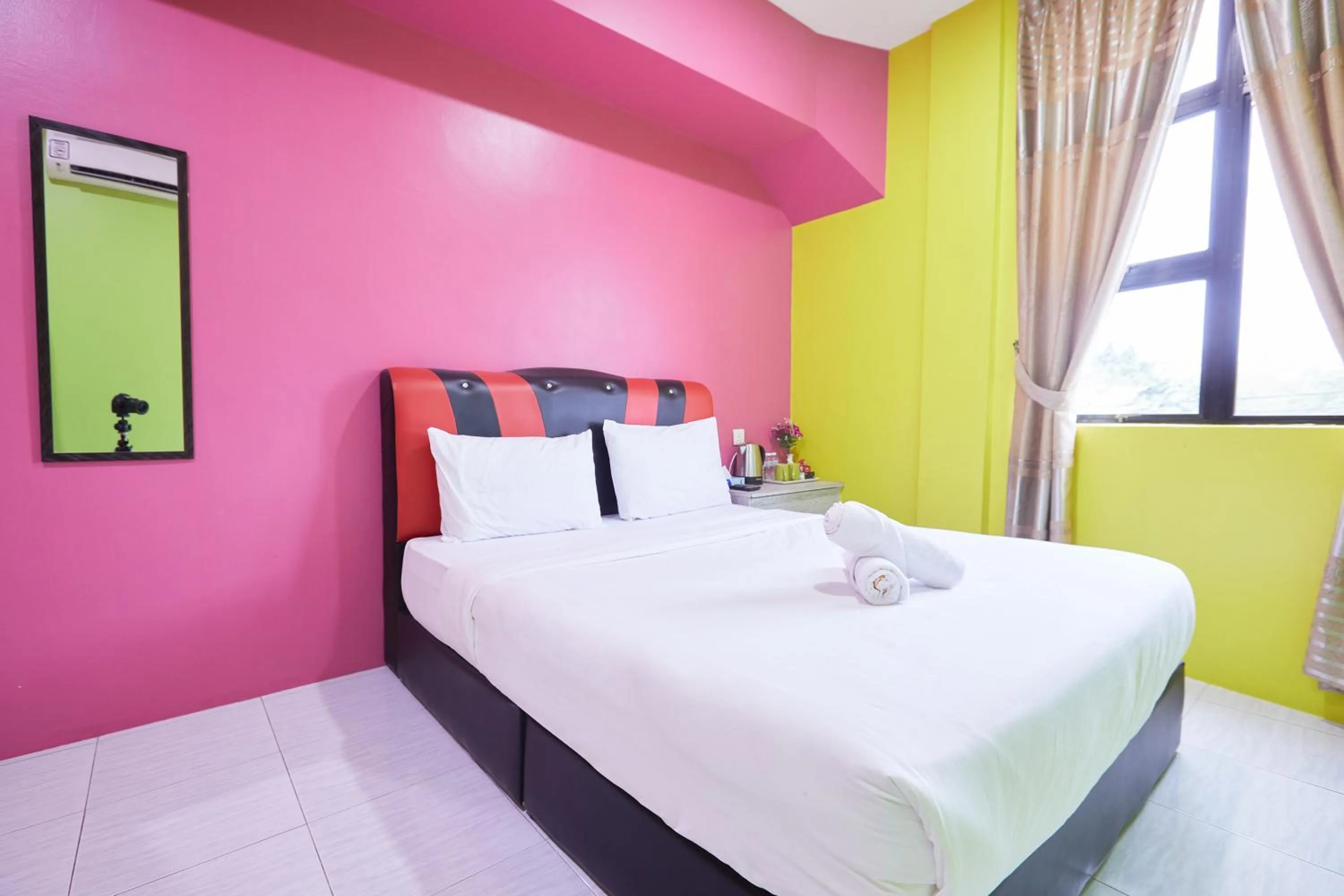 Bed in SY JERANTUT HOTEL