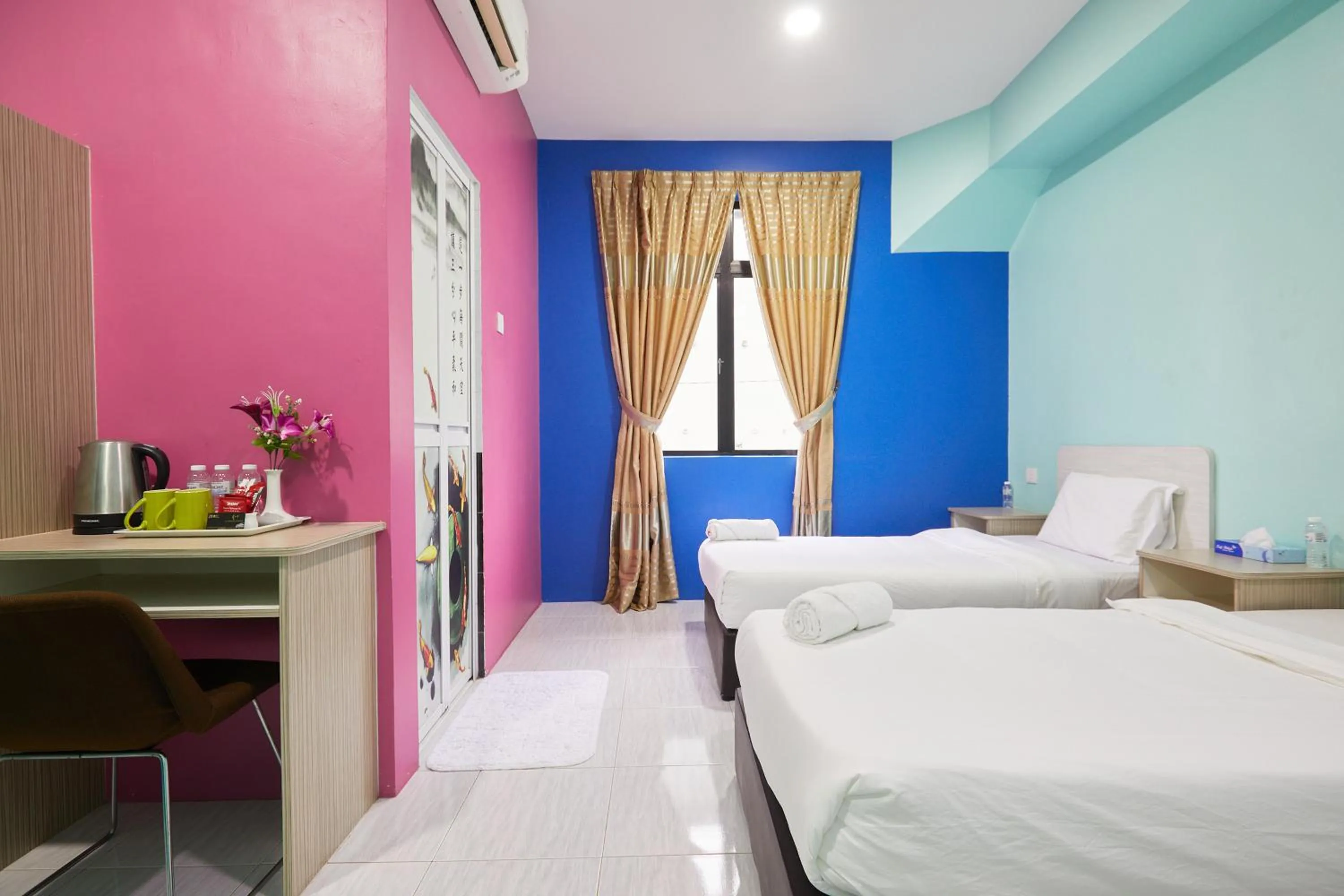 Bed in SY JERANTUT HOTEL