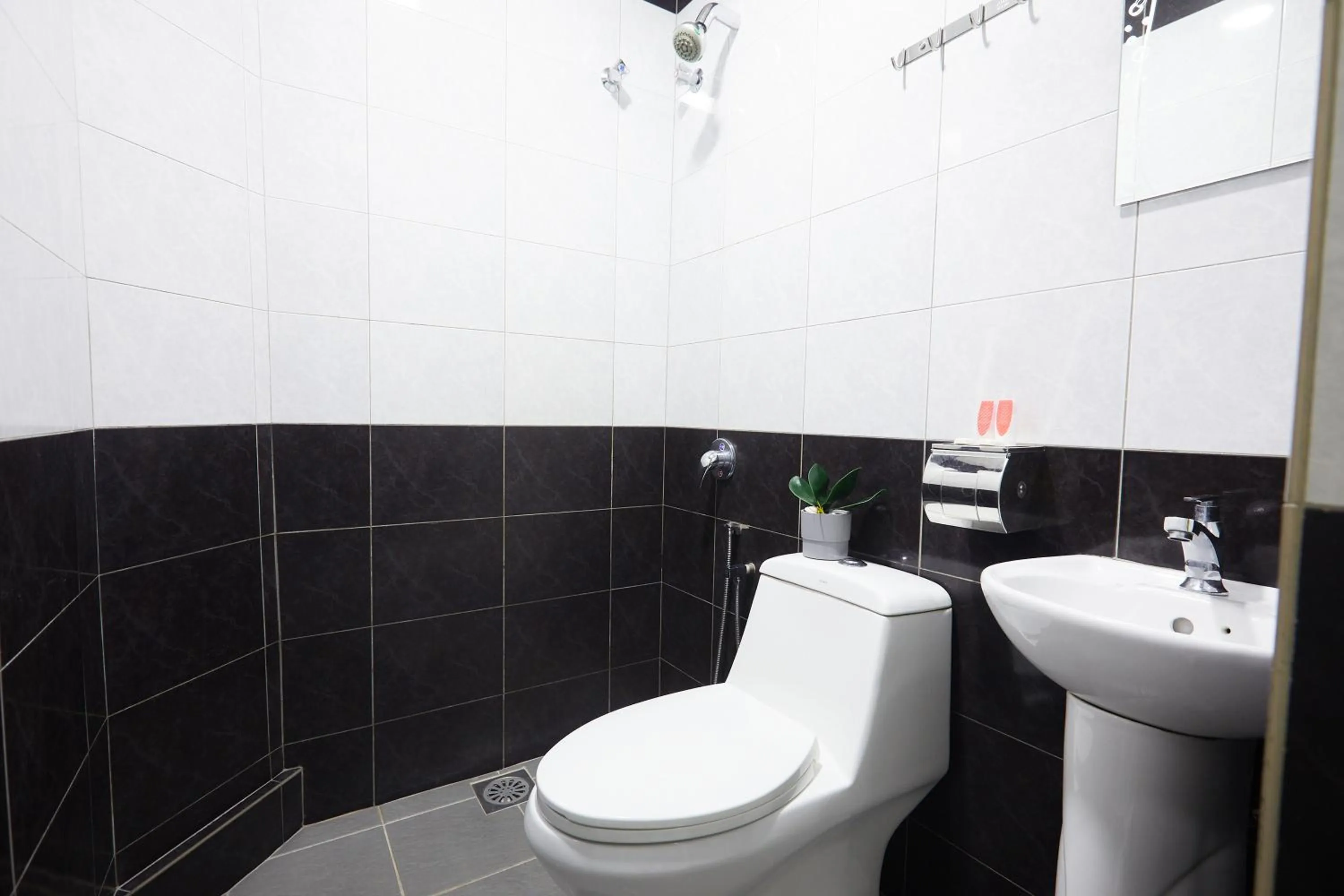 Bathroom in SY JERANTUT HOTEL