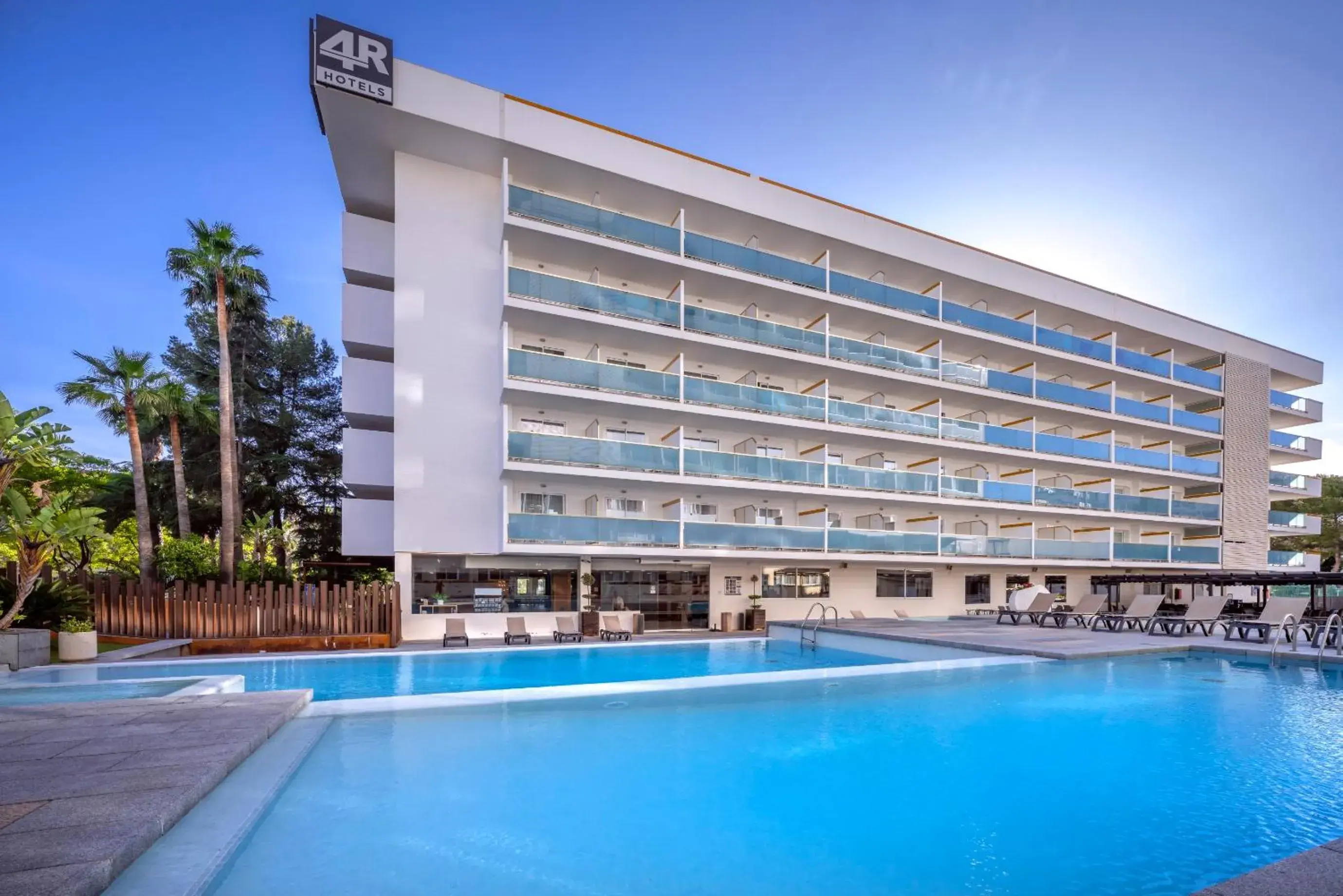 Property building in 4R Salou Park Resort II Property building in 4R Salou Park Resort II