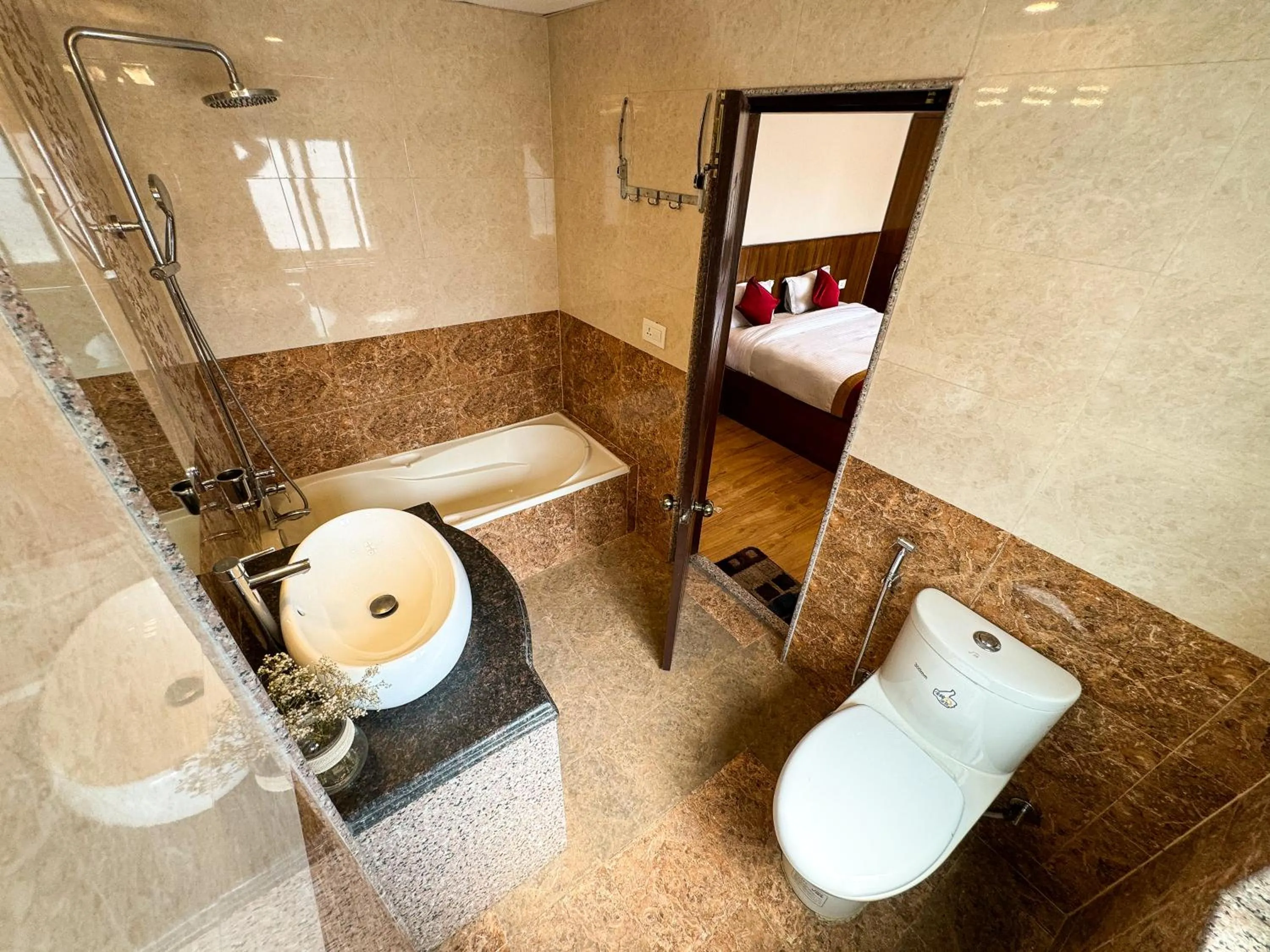 Shower in Hotel Abi International