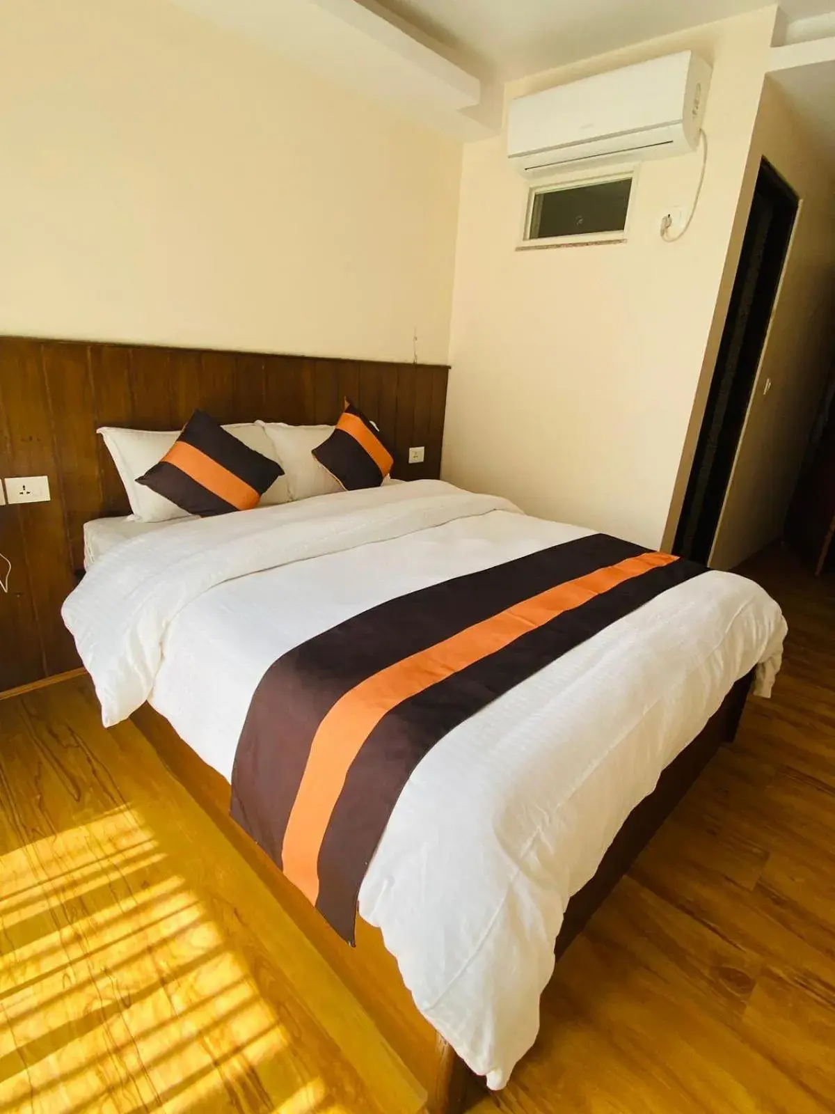 Restaurant/places to eat, Bed in Hotel Abi International Restaurant/places to eat, Bed in Hotel Abi International