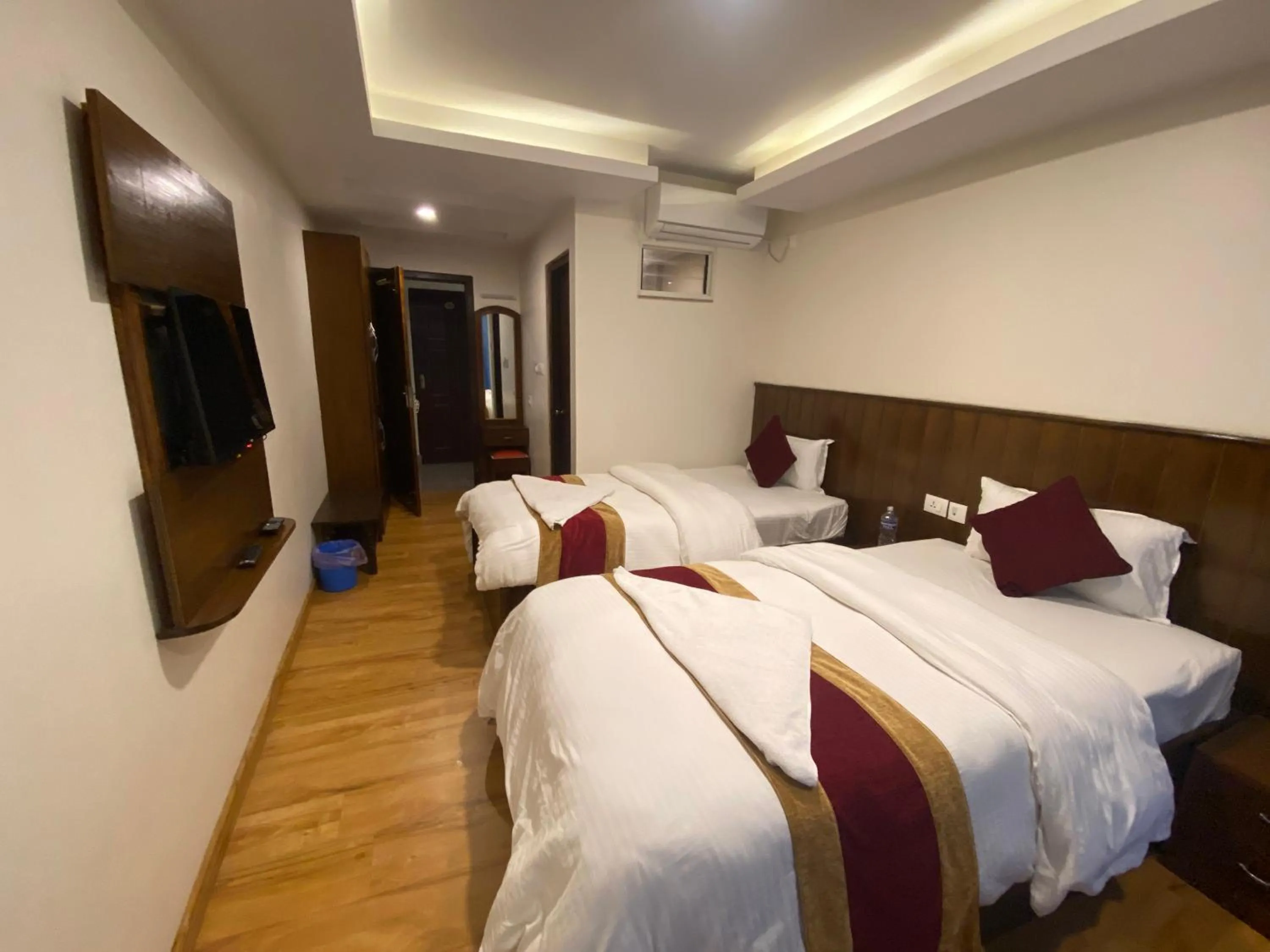 Property building, Bed in Hotel Abi International
