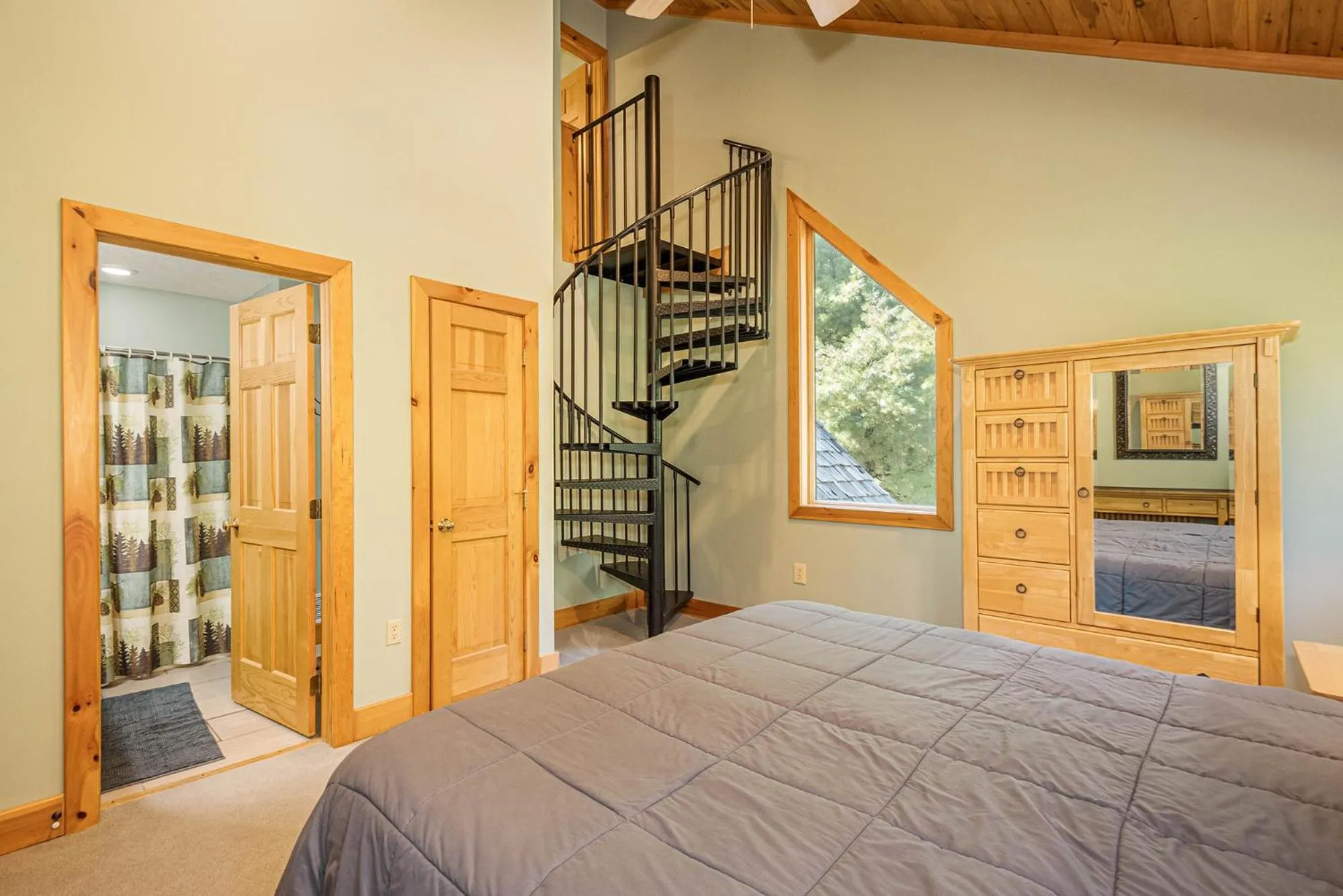 Property building, Bed in Ski Country Vista