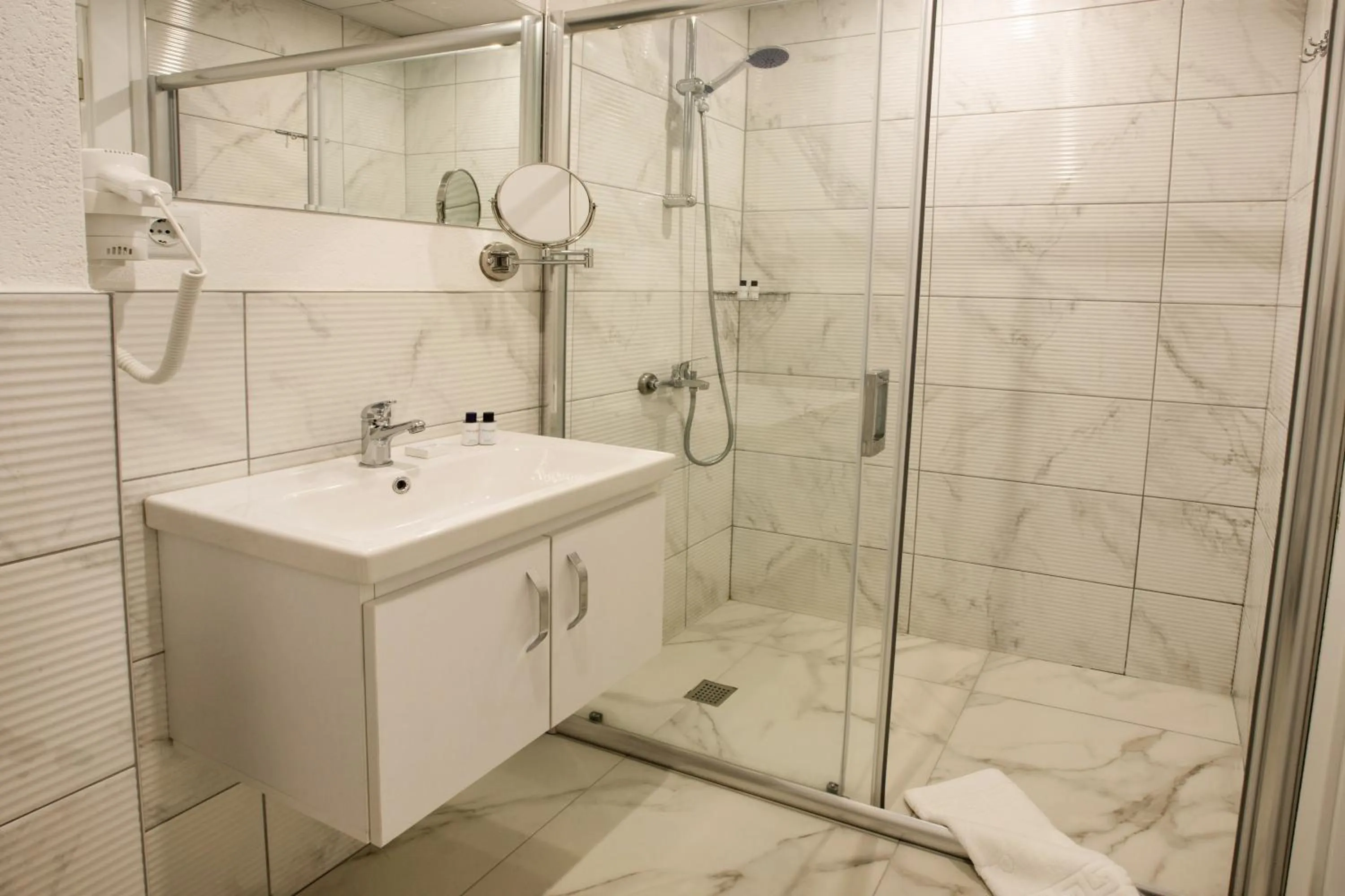 Shower in First Joy Hotel