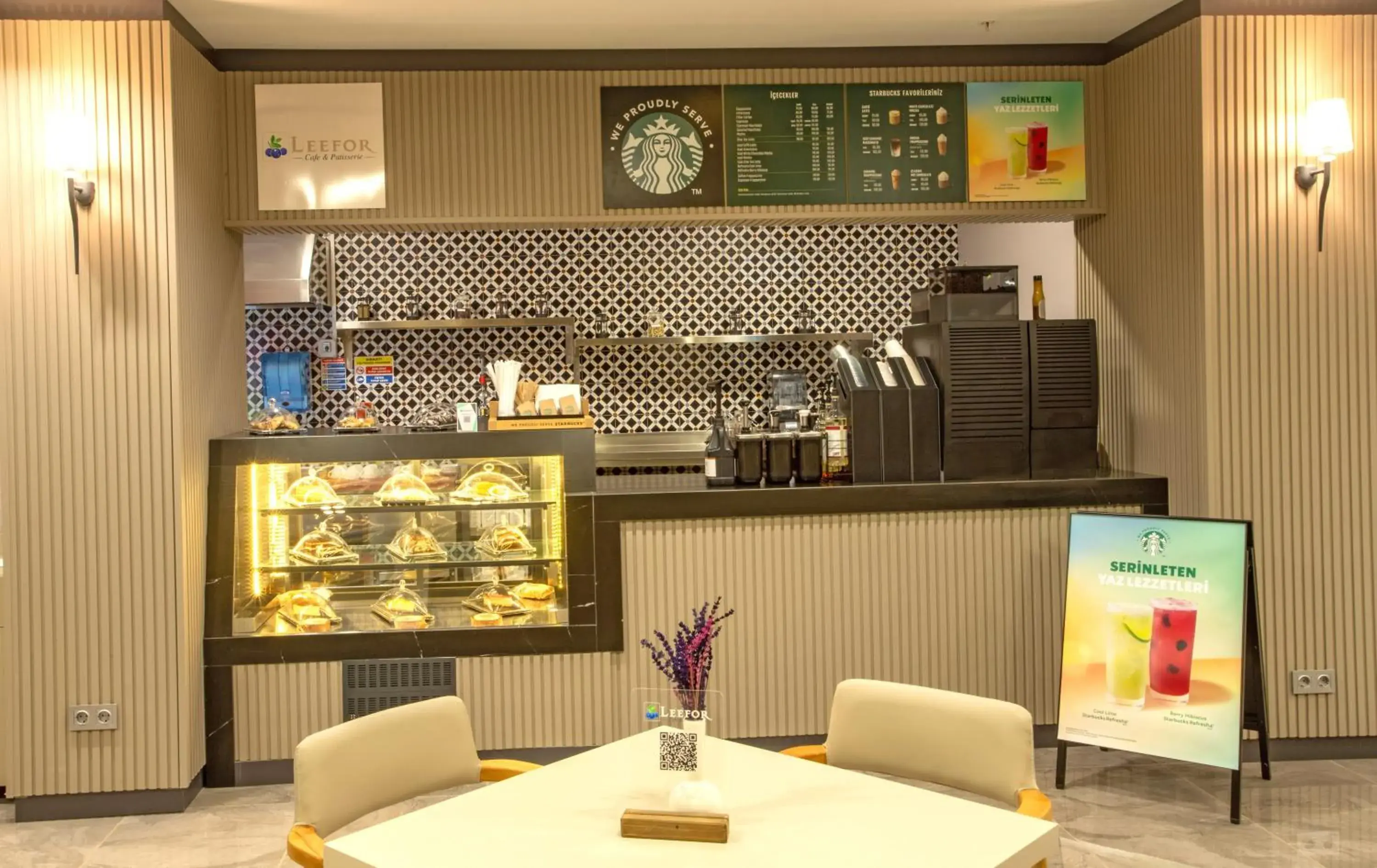 Restaurant/places to eat in First Joy Hotel Restaurant/places to eat in First Joy Hotel