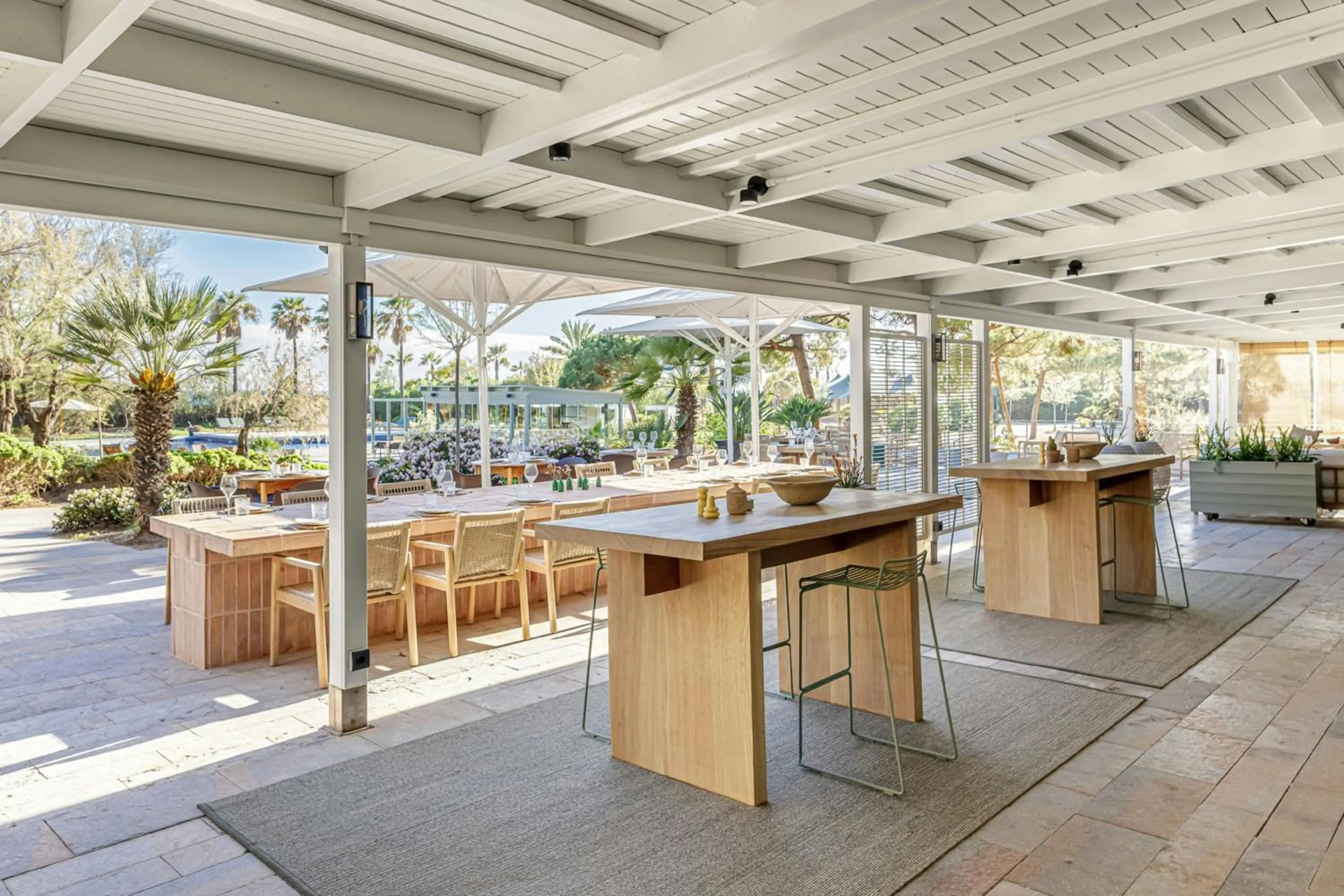 Restaurant/places to eat in AC Hotel by Marriott Gava Mar Airport