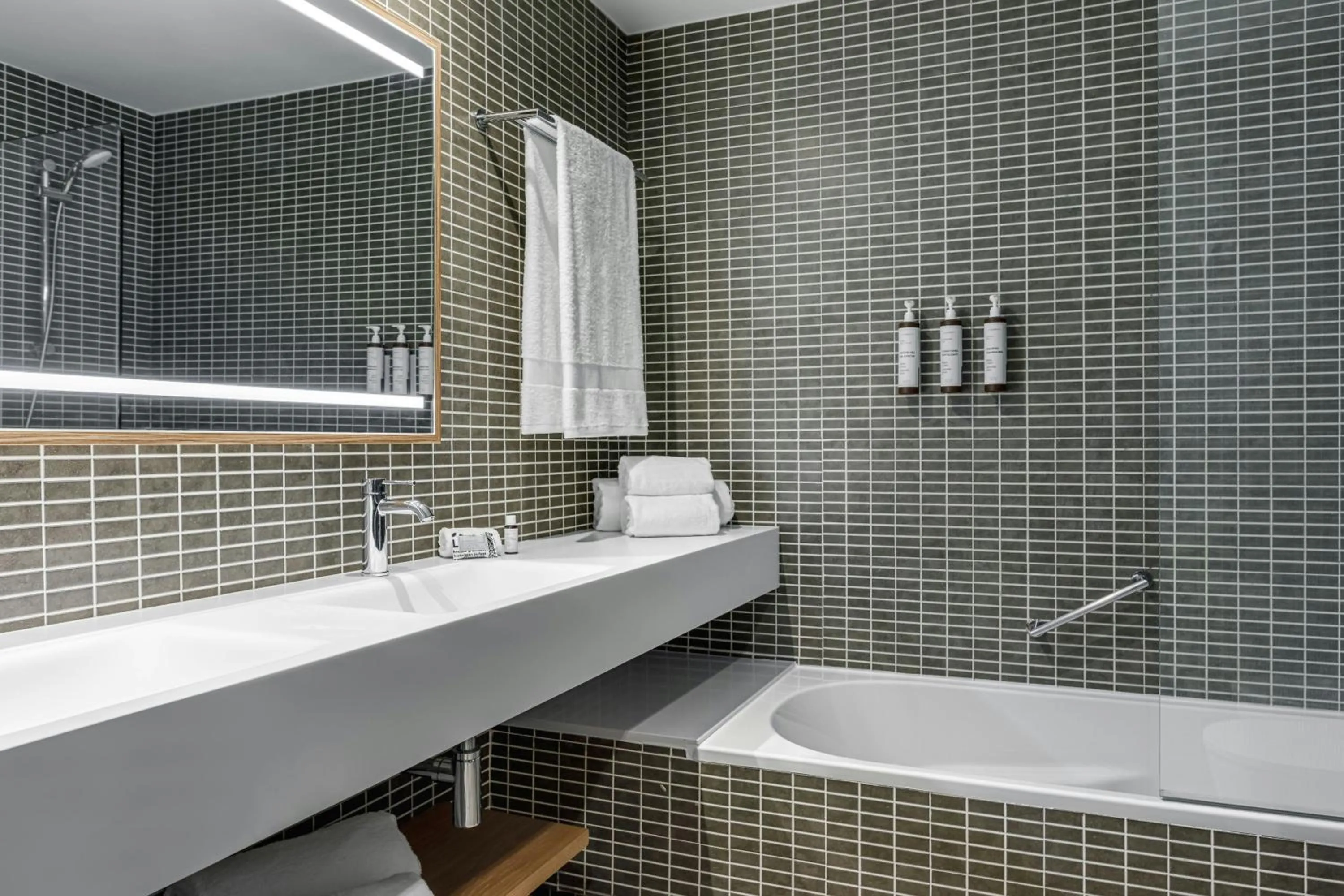 Bathroom in AC Hotel by Marriott Gava Mar Airport