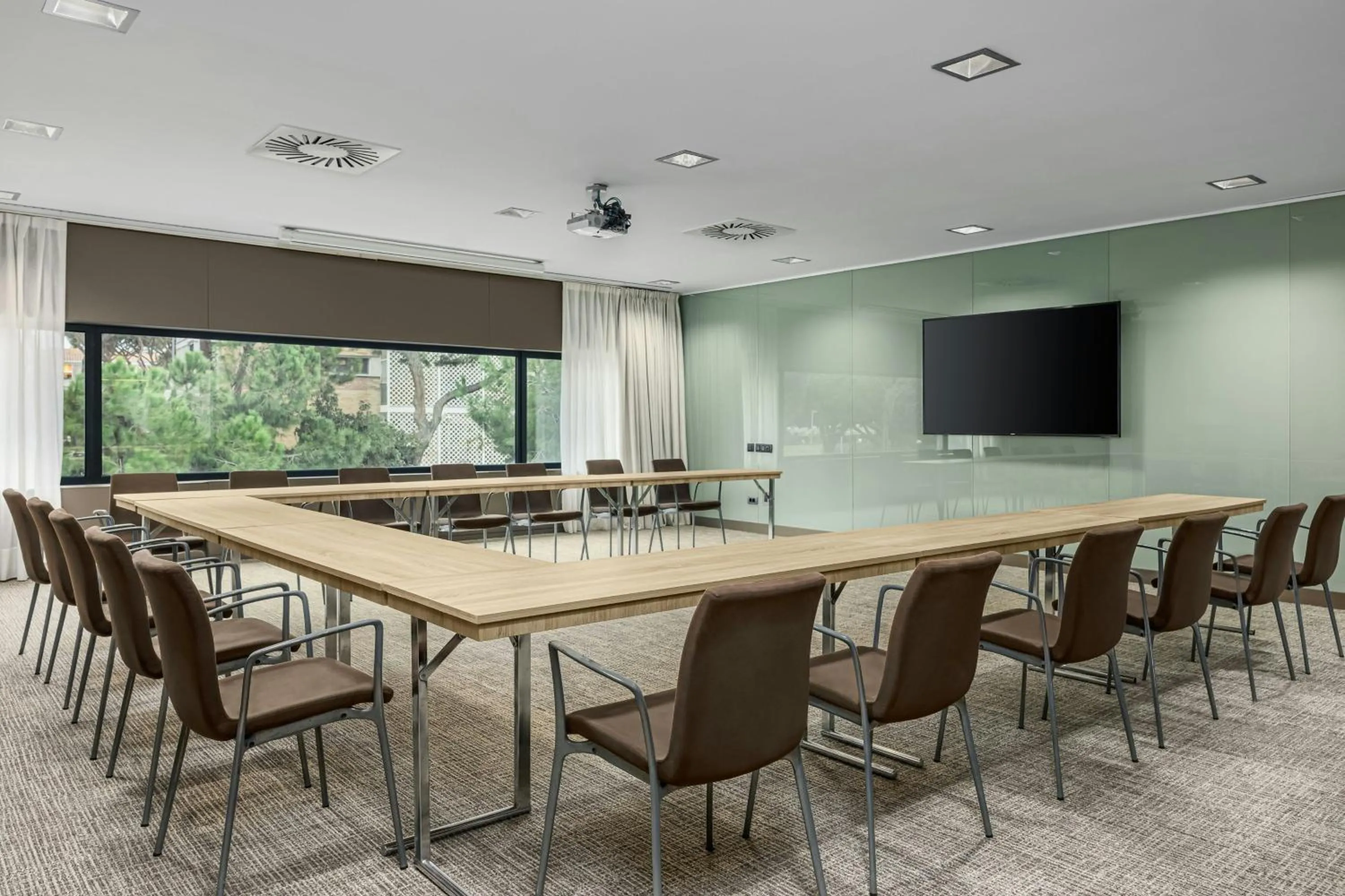 Meeting/conference room in AC Hotel by Marriott Gava Mar Airport