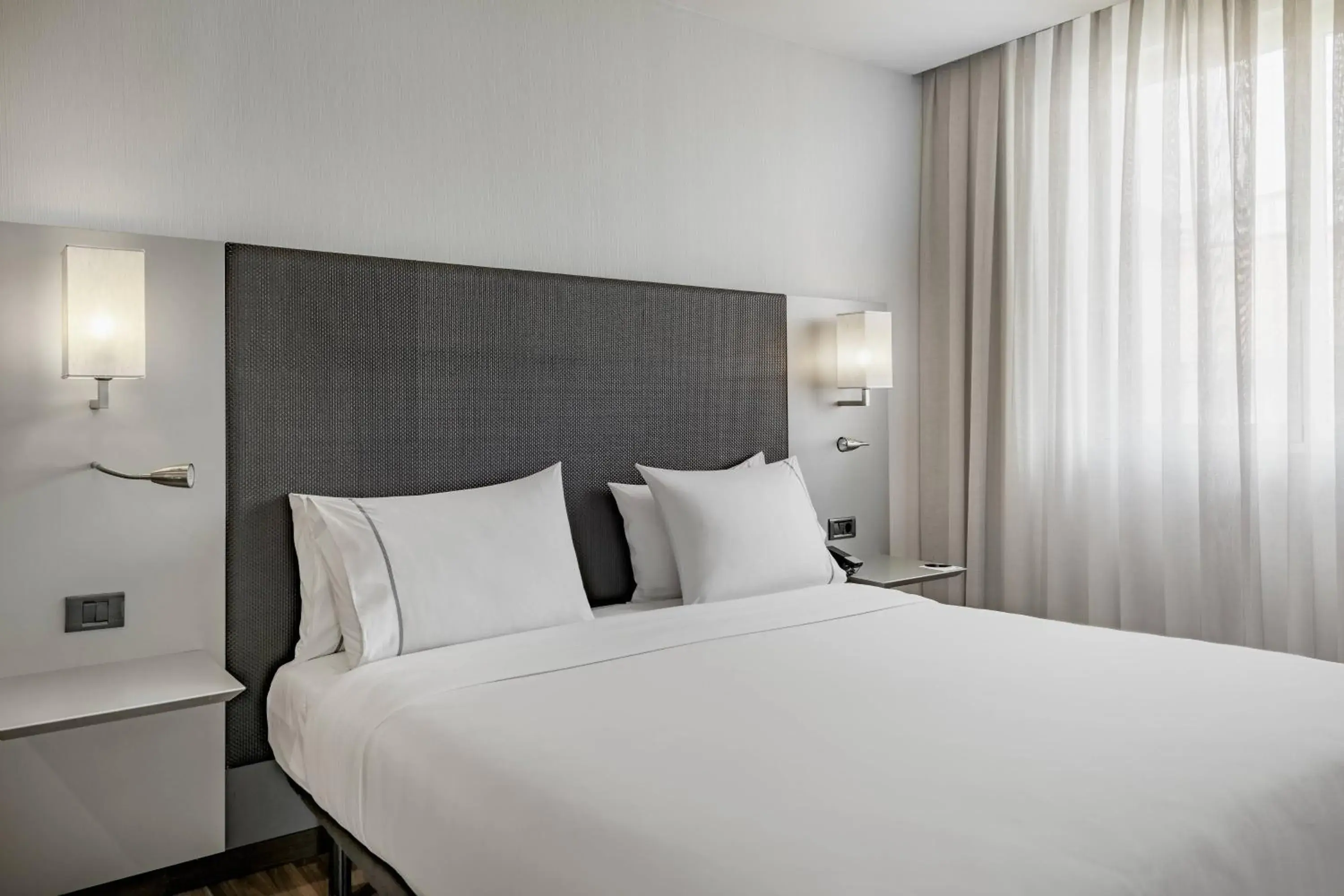 Standard Queen Room in AC Hotel Burgos by Marriott Standard Queen Room in AC Hotel Burgos by Marriott