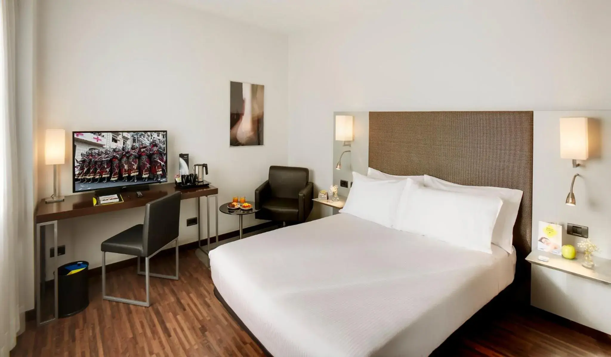 Photo of the whole room, Bed in Hotel Sercotel Ciutat D'Alcoi Photo of the whole room, Bed in Hotel Sercotel Ciutat D'Alcoi