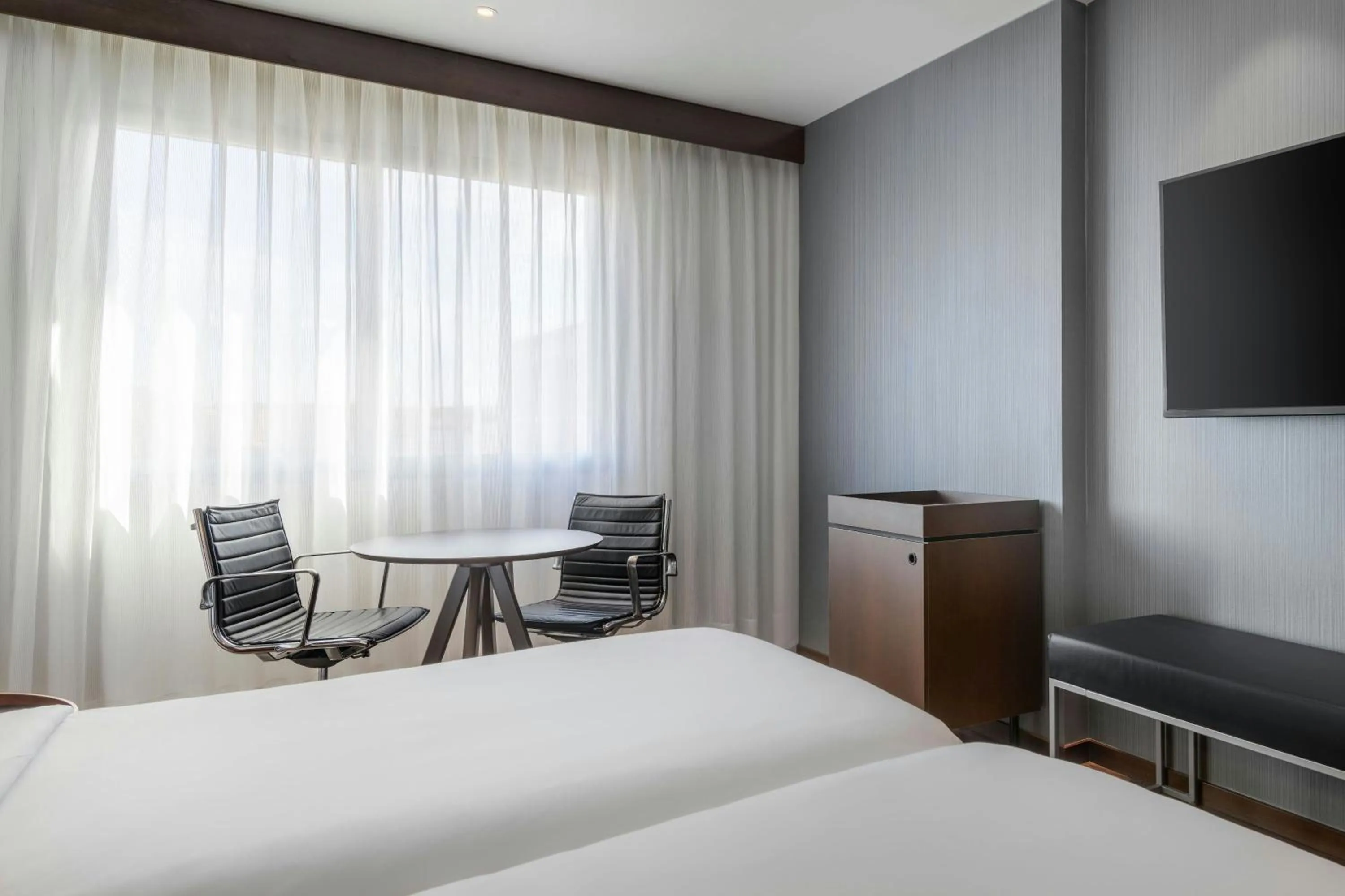 Bedroom, Bed in AC Hotel by Marriott Alicante