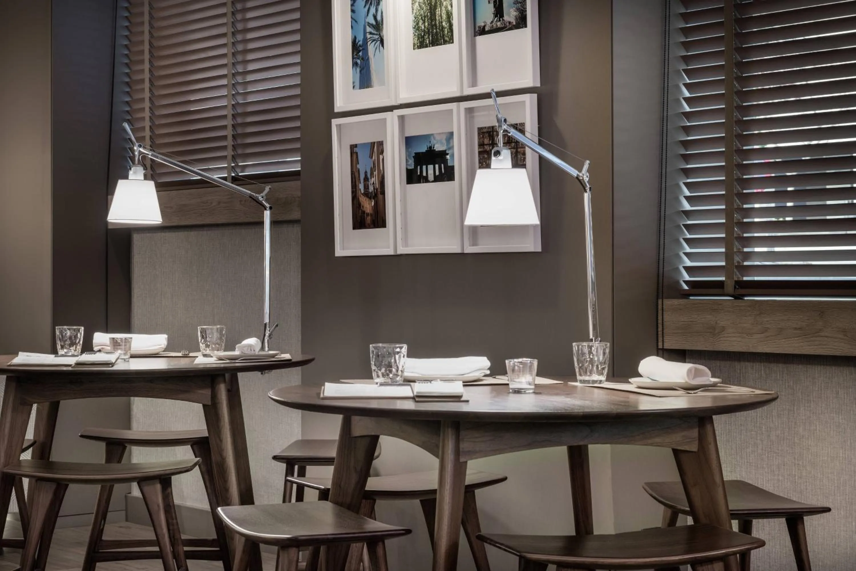 Lounge or bar in AC Hotel by Marriott Alicante