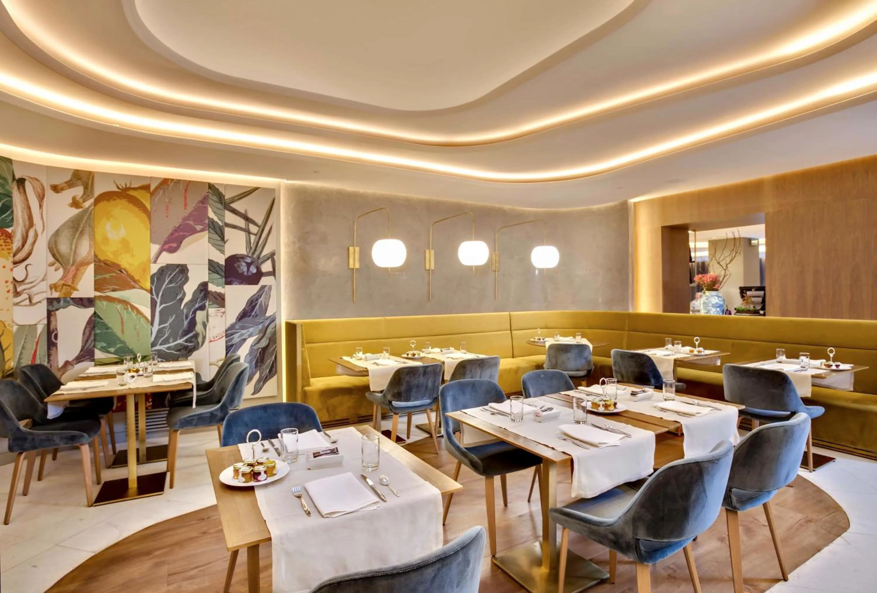 Restaurant/places to eat in Barceló Emperatriz